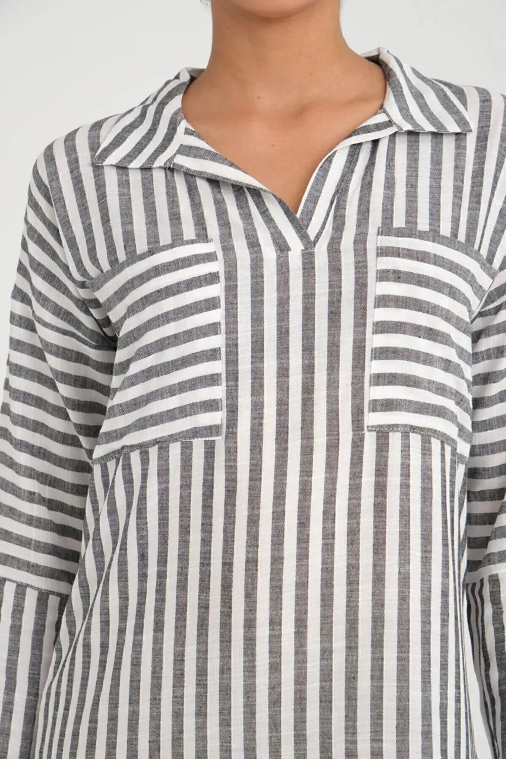 Kadın Keten Cepli Polo Yaka Yırtmaçlı Siyah Beyaz Çizgili Uzun Ko