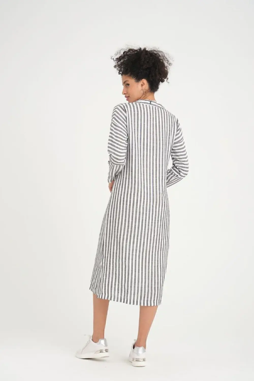 Kadın Keten Cepli Polo Yaka Yırtmaçlı Siyah Beyaz Çizgili Uzun Ko