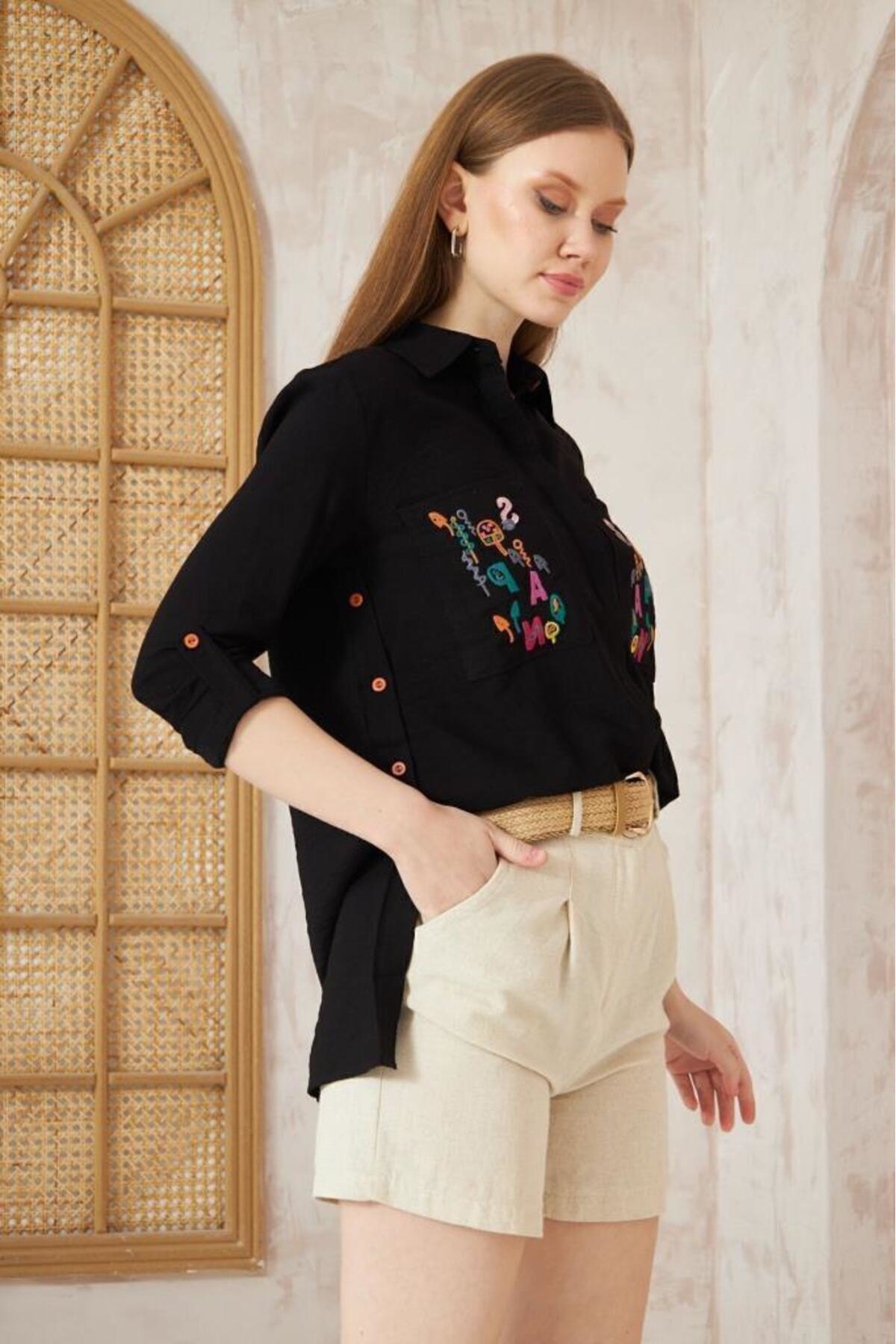 Pasaklı Giyim Kadın Keten Harf Nakış İşlemeli Yanları Düğme Arkası Uzun Kollu O