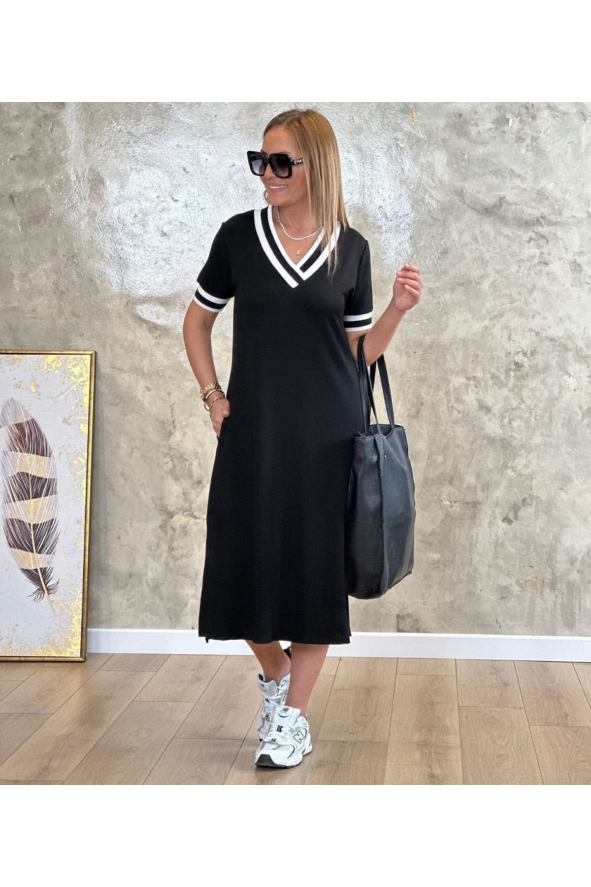 Kadın Kısa Kollu V Yaka Kol Ve Yaka Ribana Detay Midi Boy Viskon 