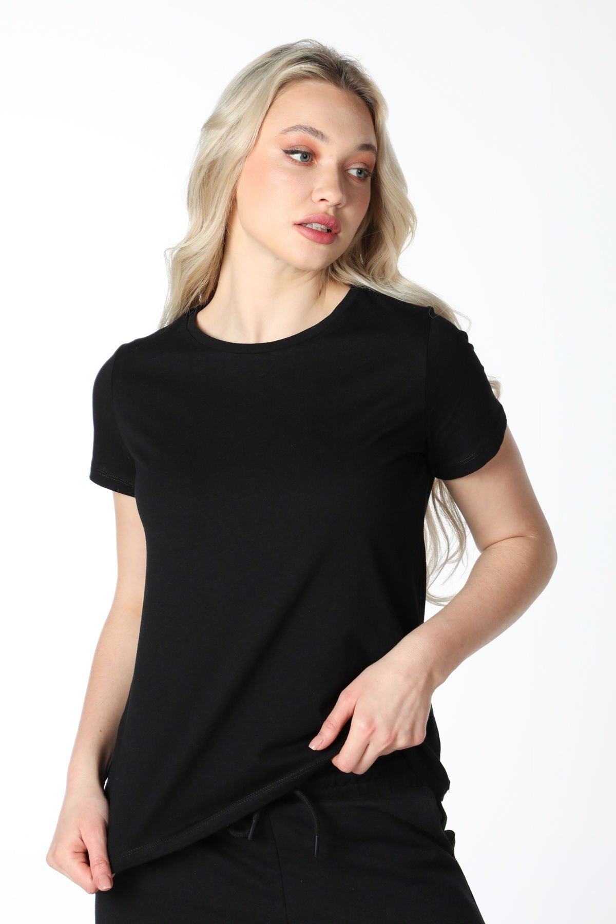 Defys Kadin Bisiklet Yaka Kisa Kollu Regular Fit Basic Tişört Siyah