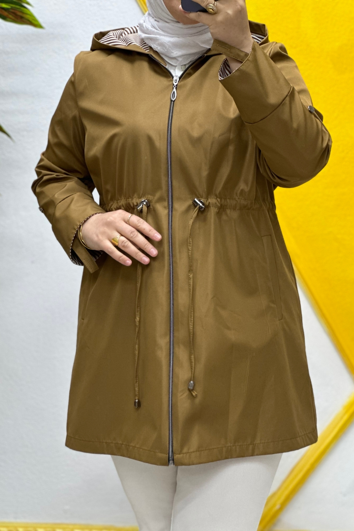 Elmas Tesettür Kadın Kısa Tesettür Büyük Beden Fermuarlı Trençkot