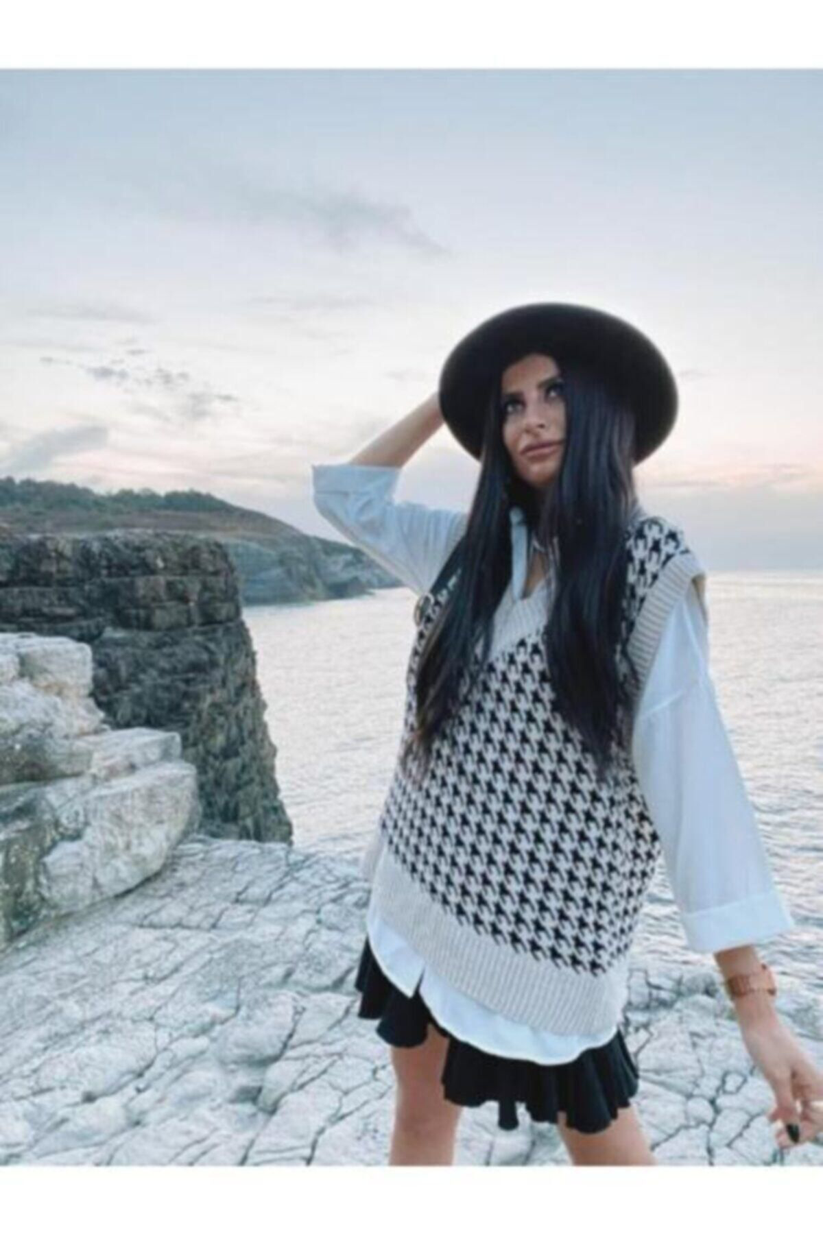 Purpuravioleta Kadın Krem Kazayağı Süveter