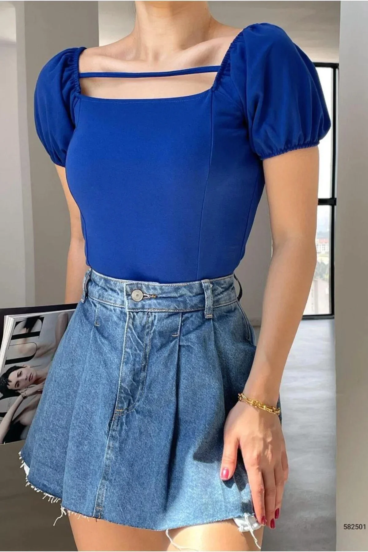 Kadın Krep Kumaş Kare Yaka Askılı Bluz