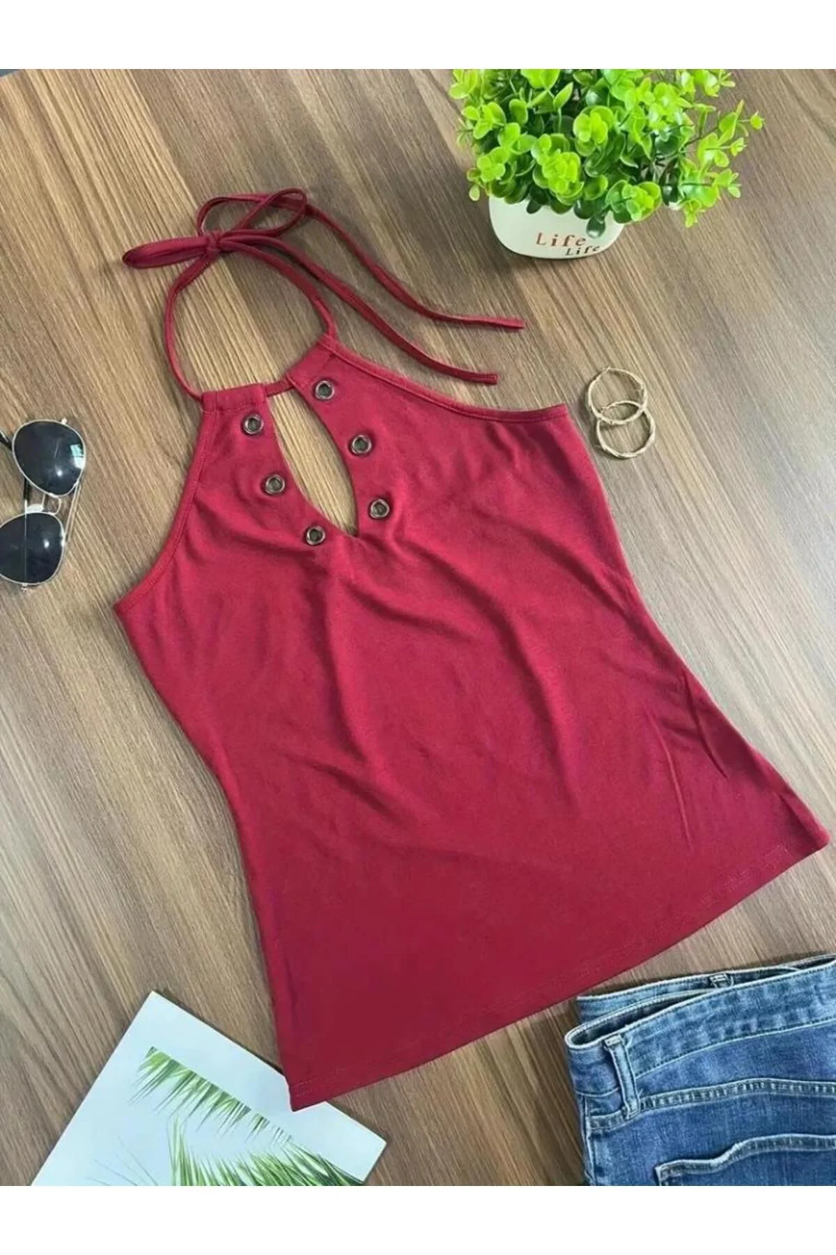 Kadın Kuş Gözü Ve Dekolte Detay Boyundan Bağlamalı Viskon Bluz