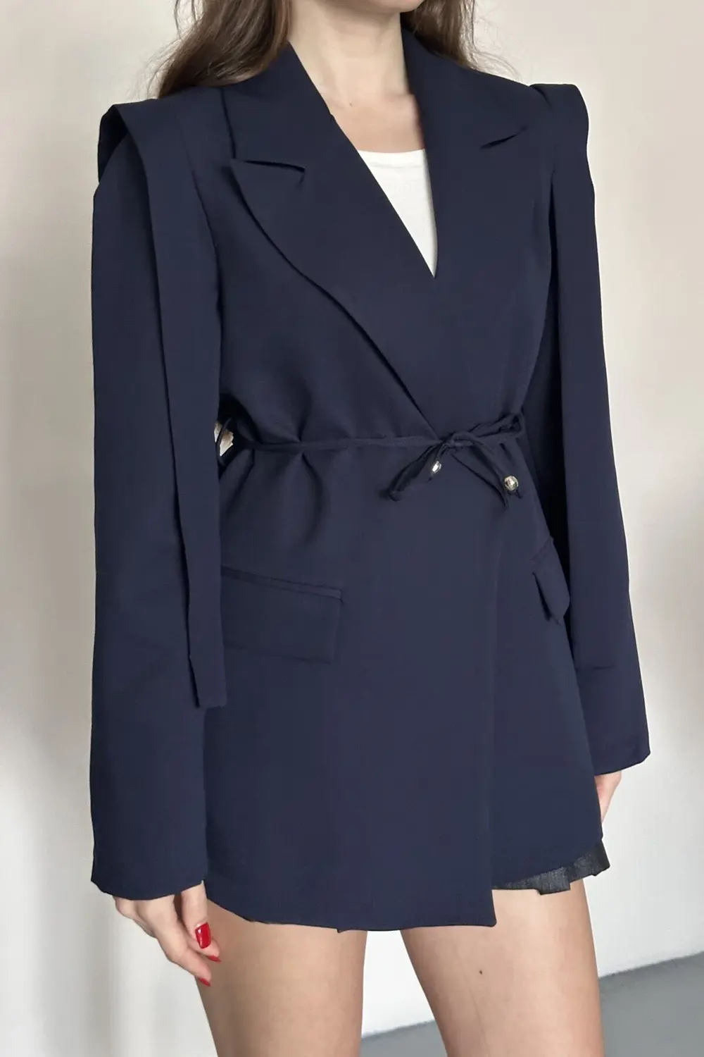 Kadın Kuşaklı Omuz Detaylı Blazer Ceket - Casual Modern Tasarım