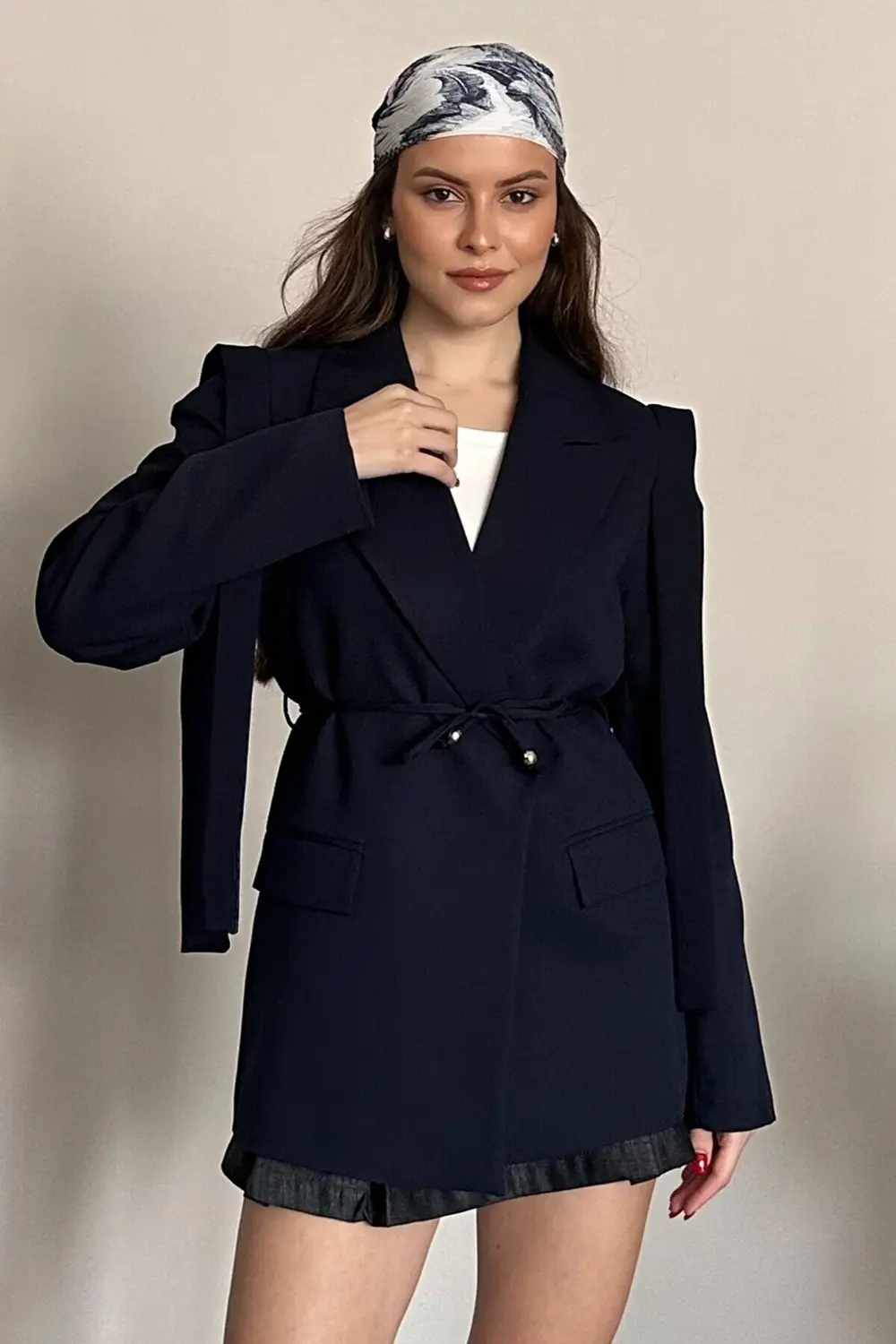 Kadın Kuşaklı Omuz Detaylı Blazer Ceket - Casual Modern Tasarım