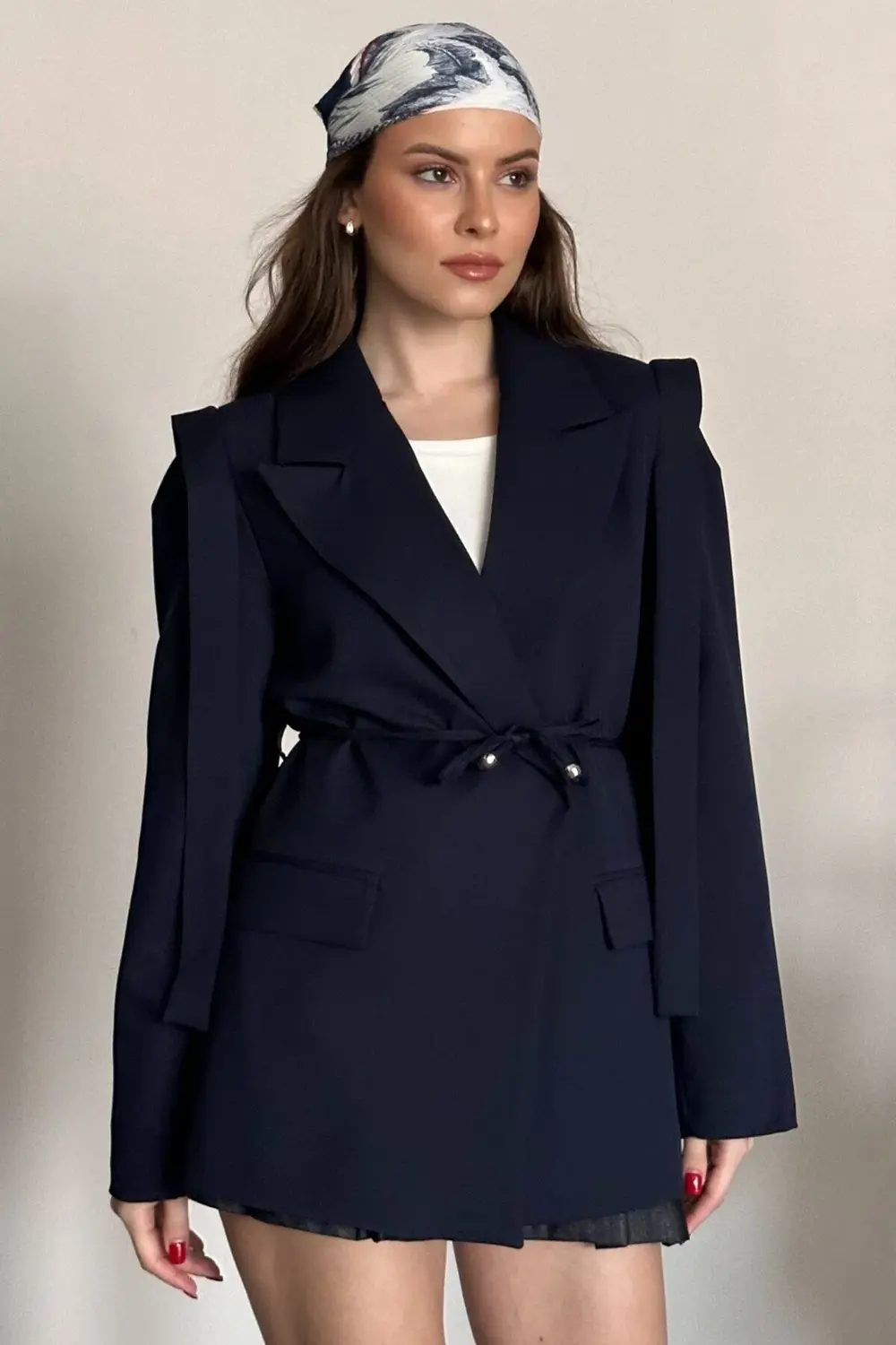 Kadın Kuşaklı Omuz Detaylı Blazer Ceket - Casual Modern Tasarım