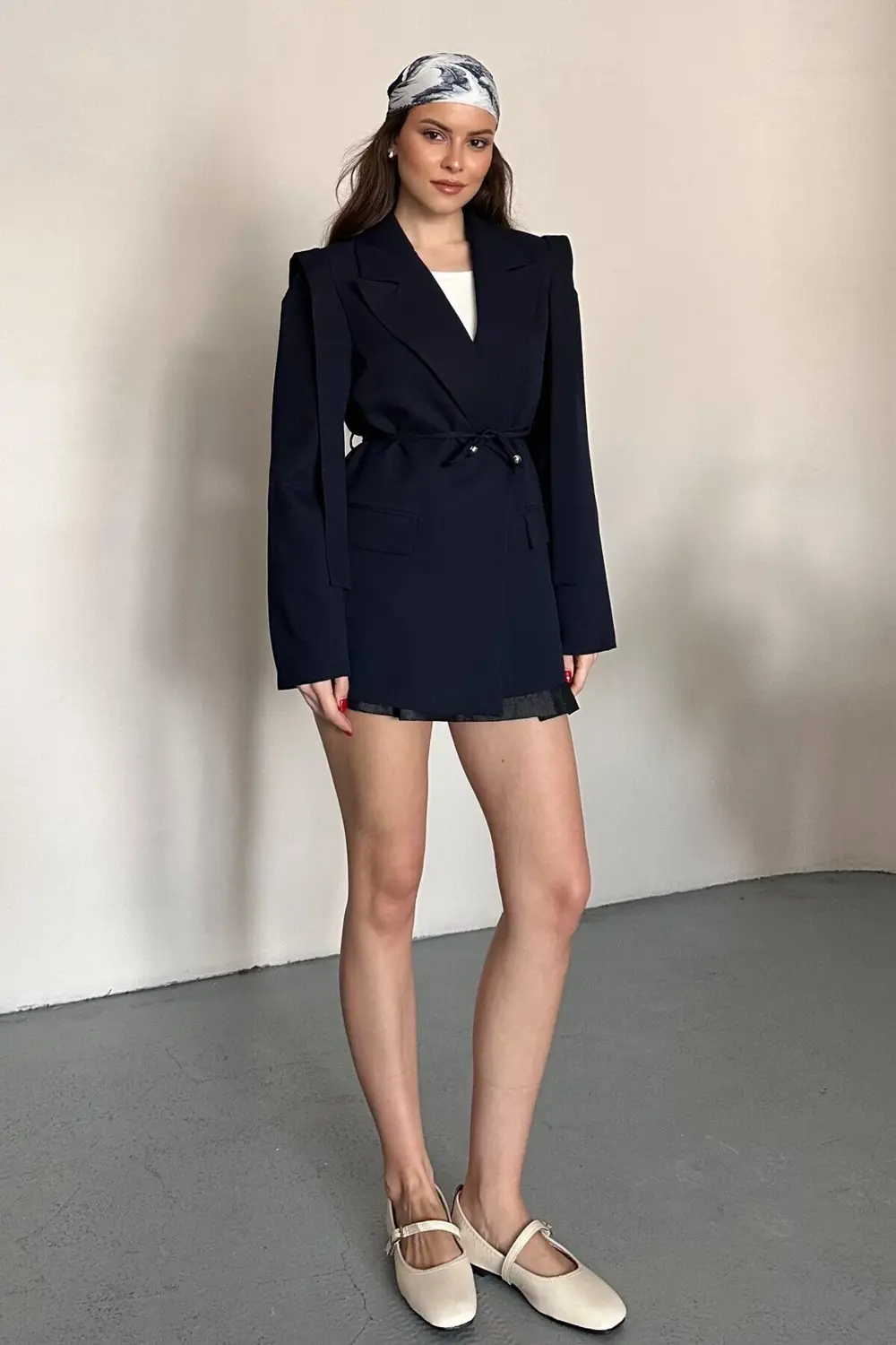 Kadın Kuşaklı Omuz Detaylı Blazer Ceket - Casual Modern Tasarım