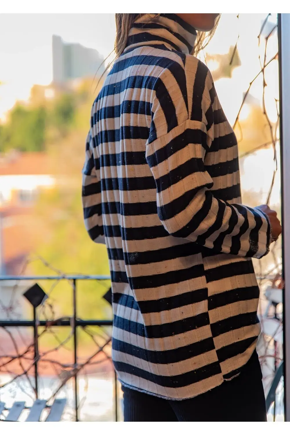 Kadın Lacivert Ekru Çizgili Uzun Kol Fitilli Kırçıllı İnce Triko