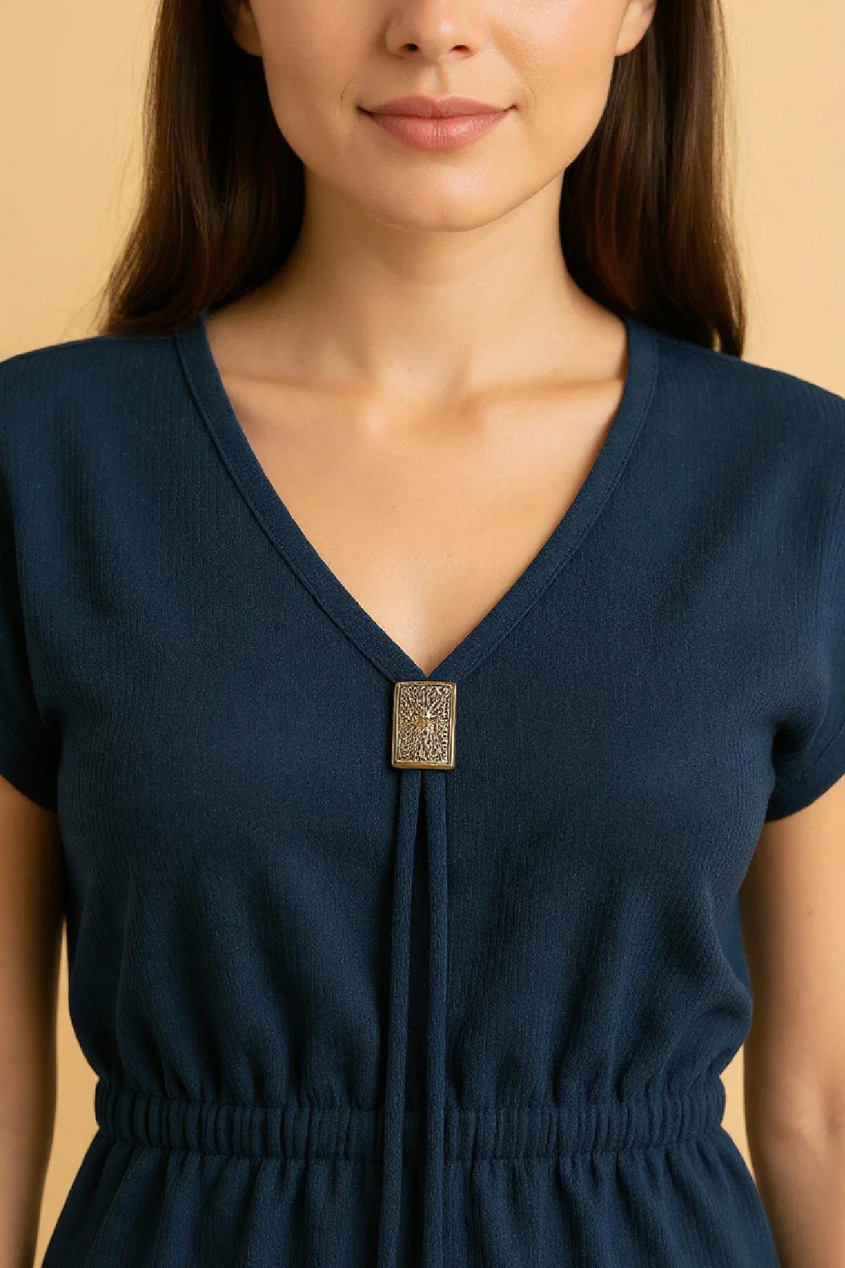 Kadın Lacivert Yanları Yırtmaçlı Tokalı V Yaka Mini Plaj Elbisesi