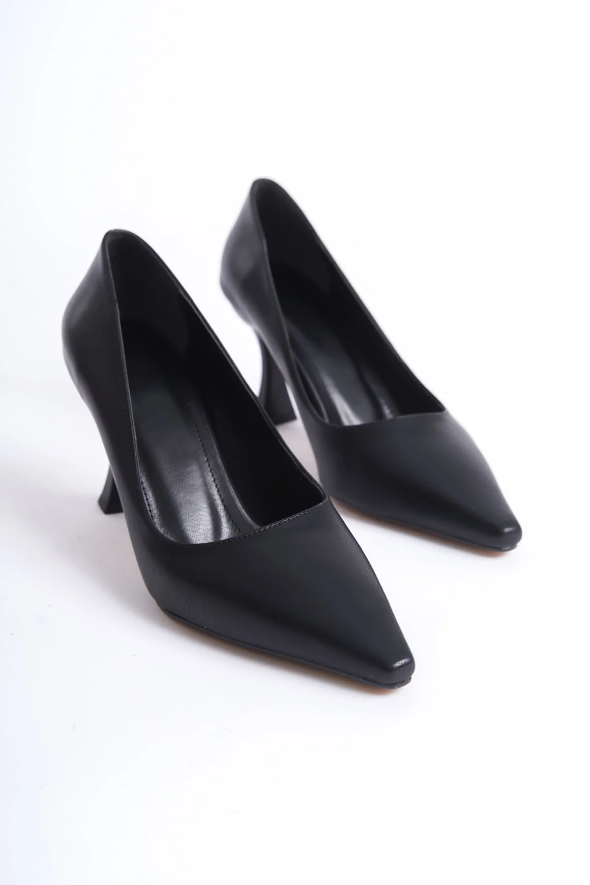 Kadın Mat Siyah Stiletto TR08MS27H
