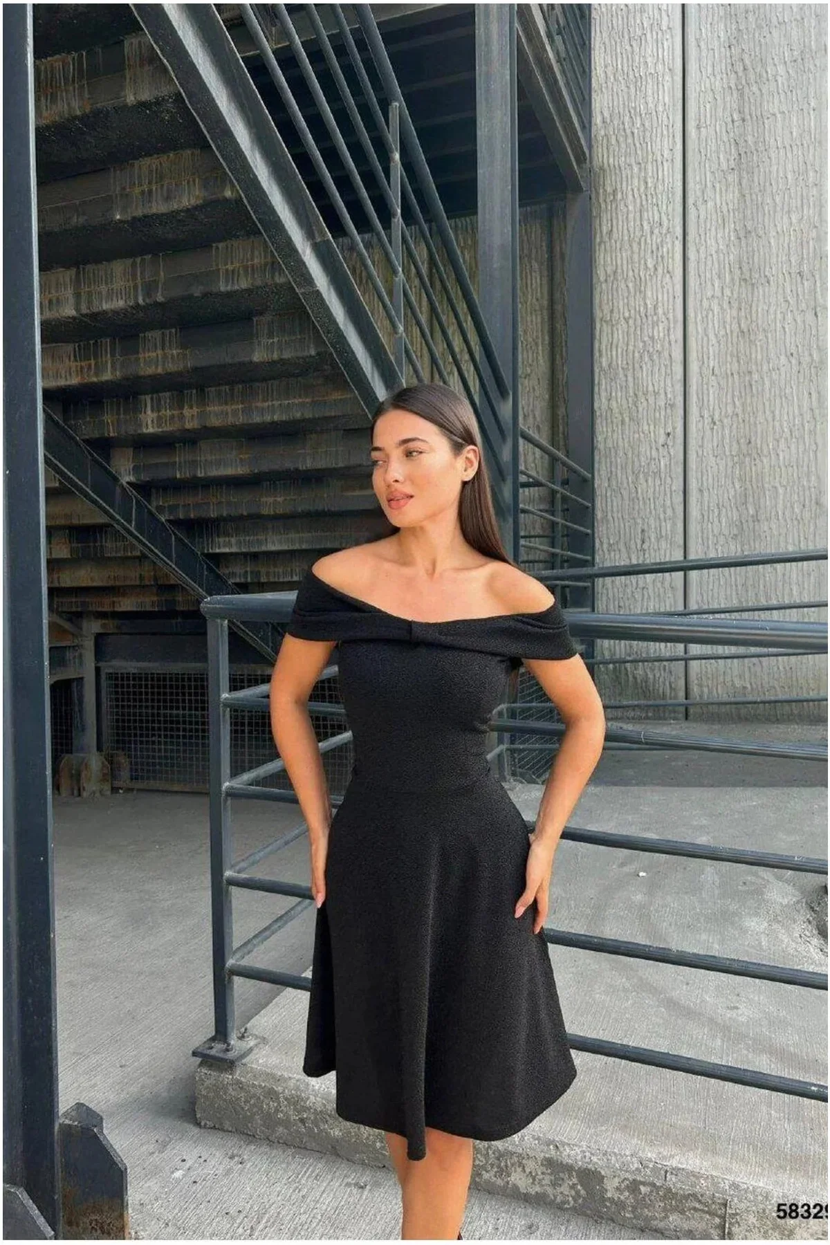 Kadın Minimal Madonna Yaka Şık Abiye Elbise