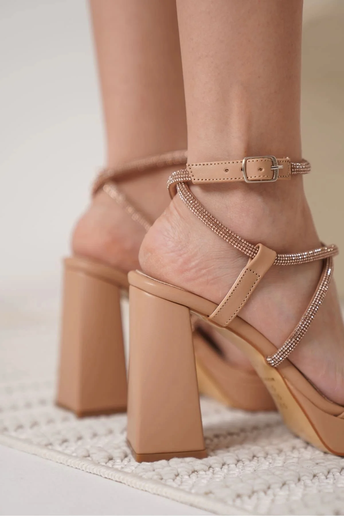 Kadın Nude Topuklu Sandalet TR12MY02D