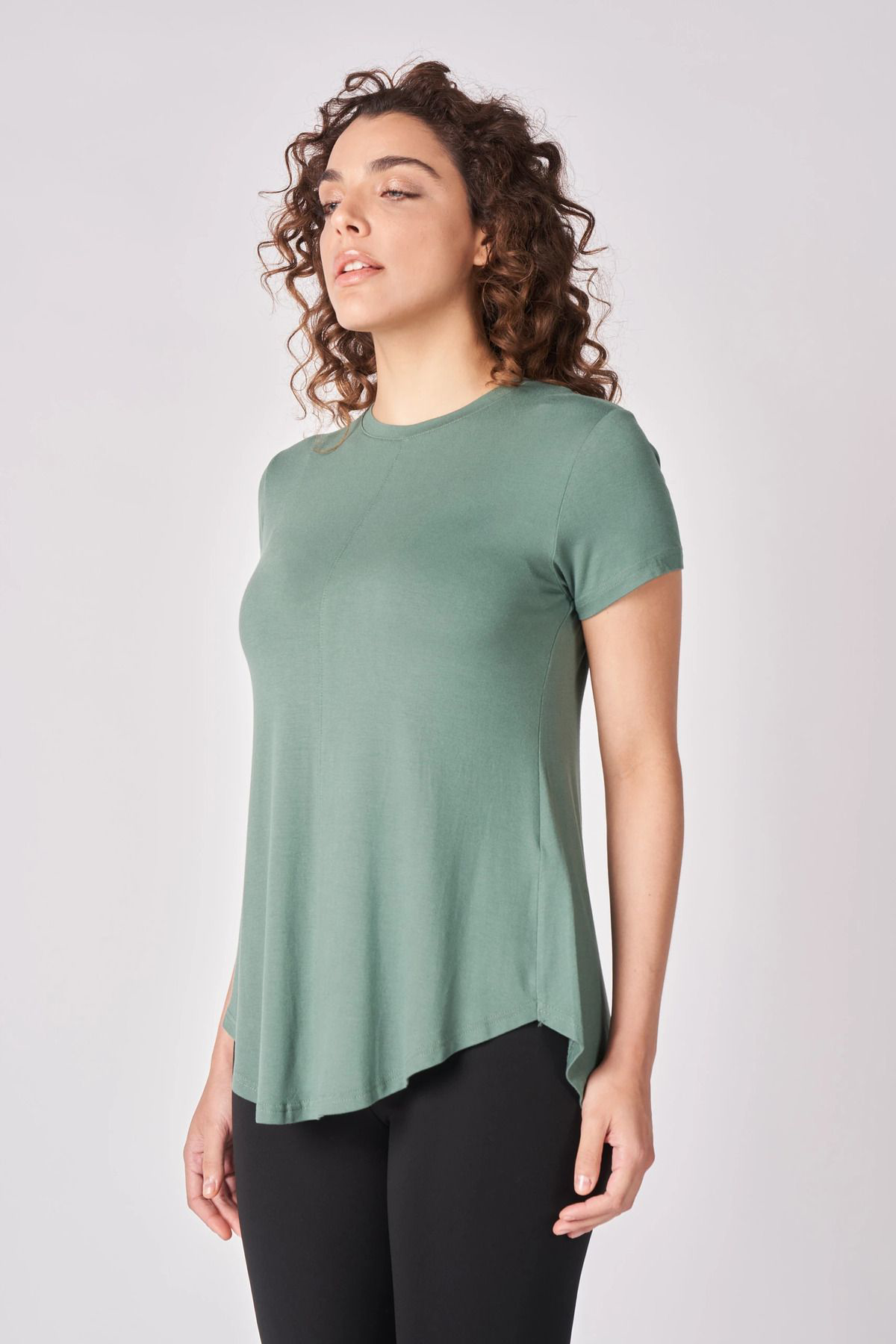 Kadın Oversize Bisiklet Yaka Kısa Kollu Tişört Bazalt Gri