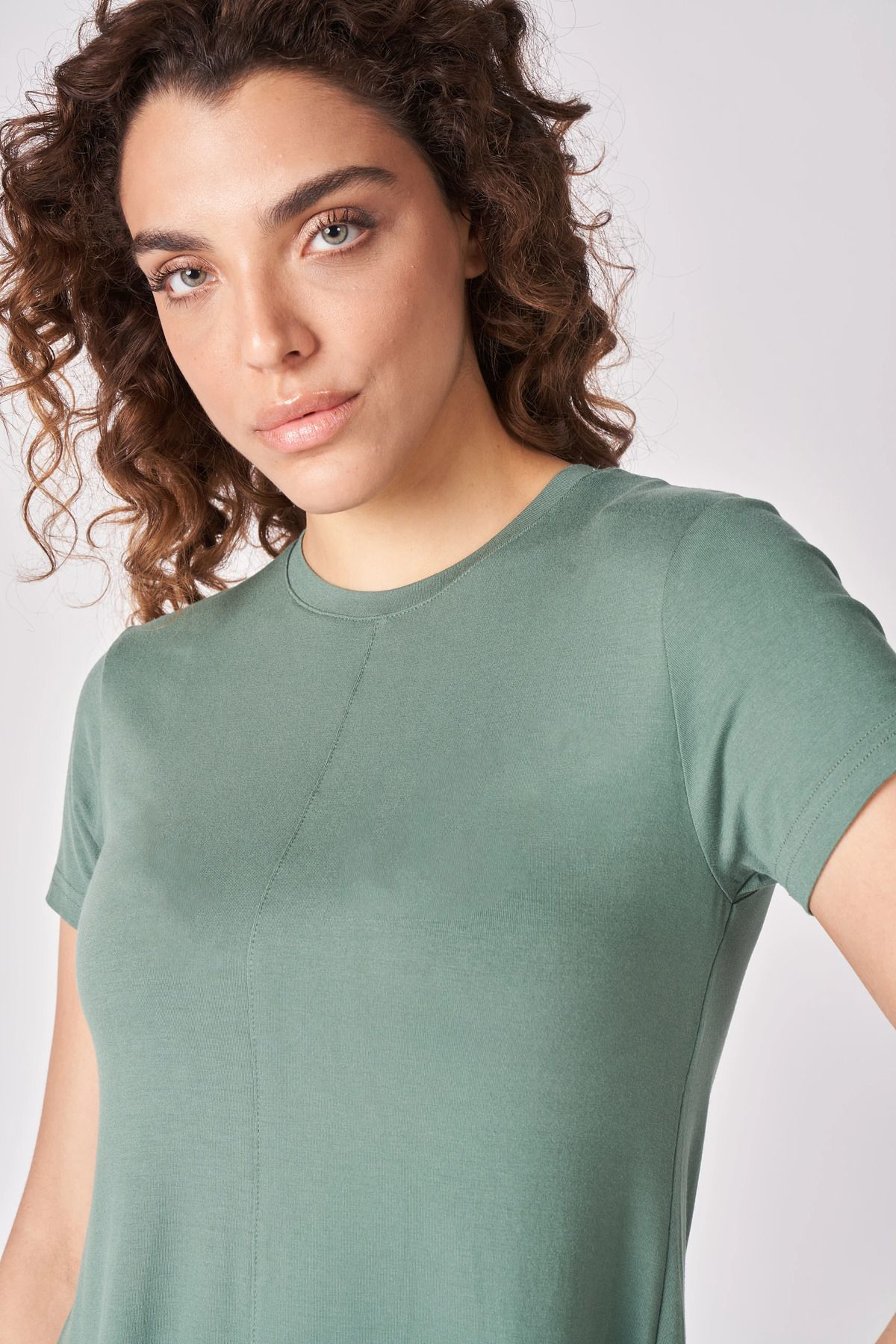 Kadın Oversize Bisiklet Yaka Kısa Kollu Tişört Bazalt Gri