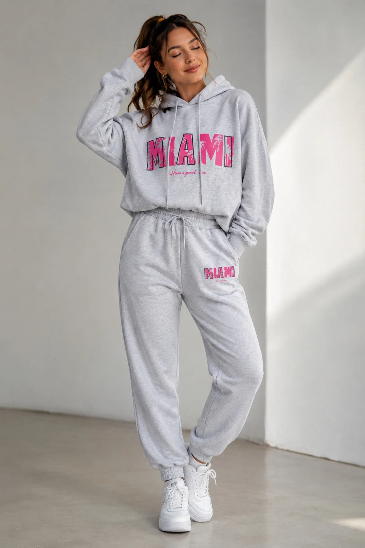 Kadın Oversize Baskılı Rahat Kesim Kışlık Şardonlu Kalın Sweatshirt ve jogger Eşofman Takımı Fiyatı, Yorumları ve Özellikleri