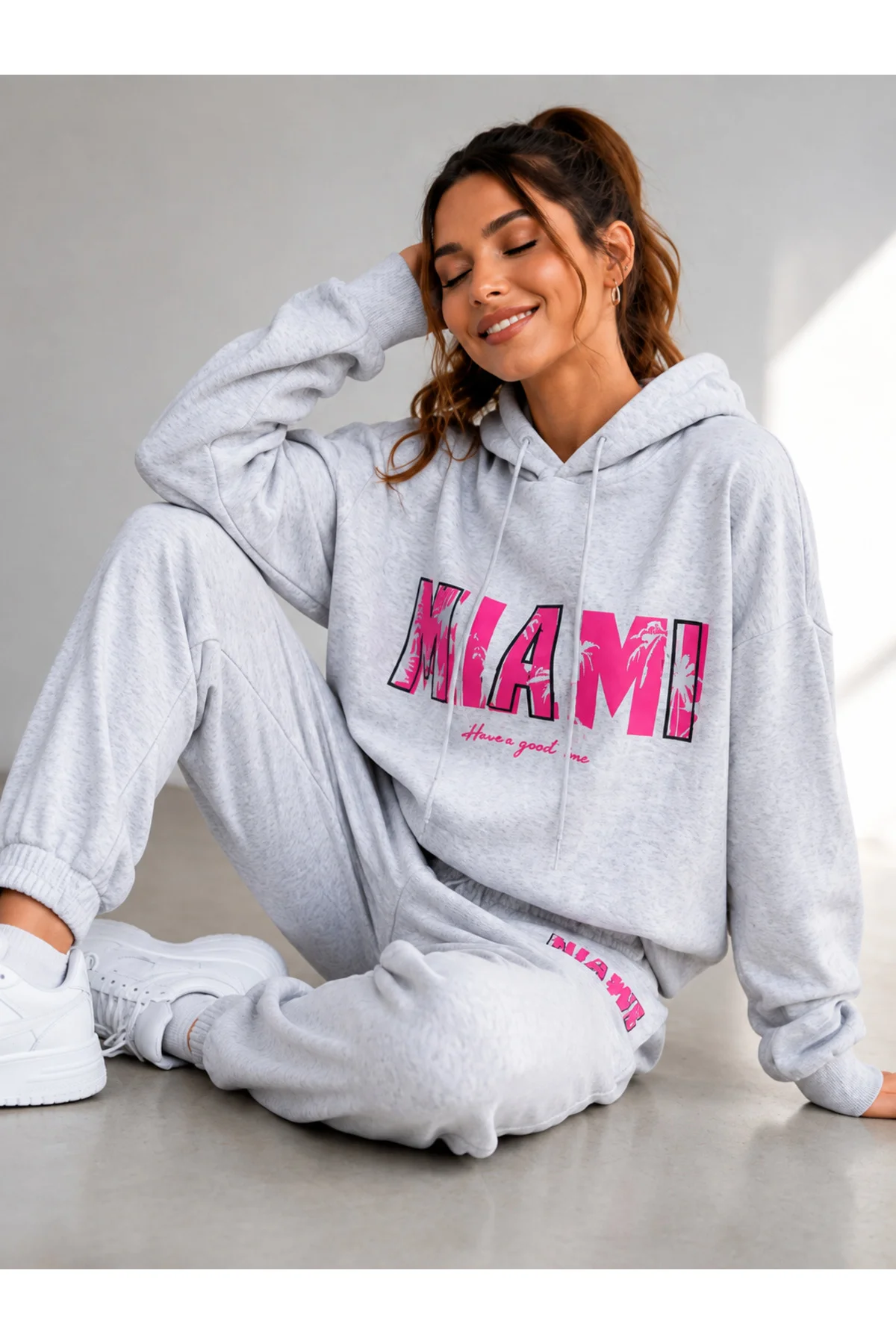 Kadın Oversize Baskılı Rahat Kesim Kışlık Şardonlu Kalın Sweatshirt ve jogger Eşofman Takımı Fiyatı, Yorumları ve Özellikleri