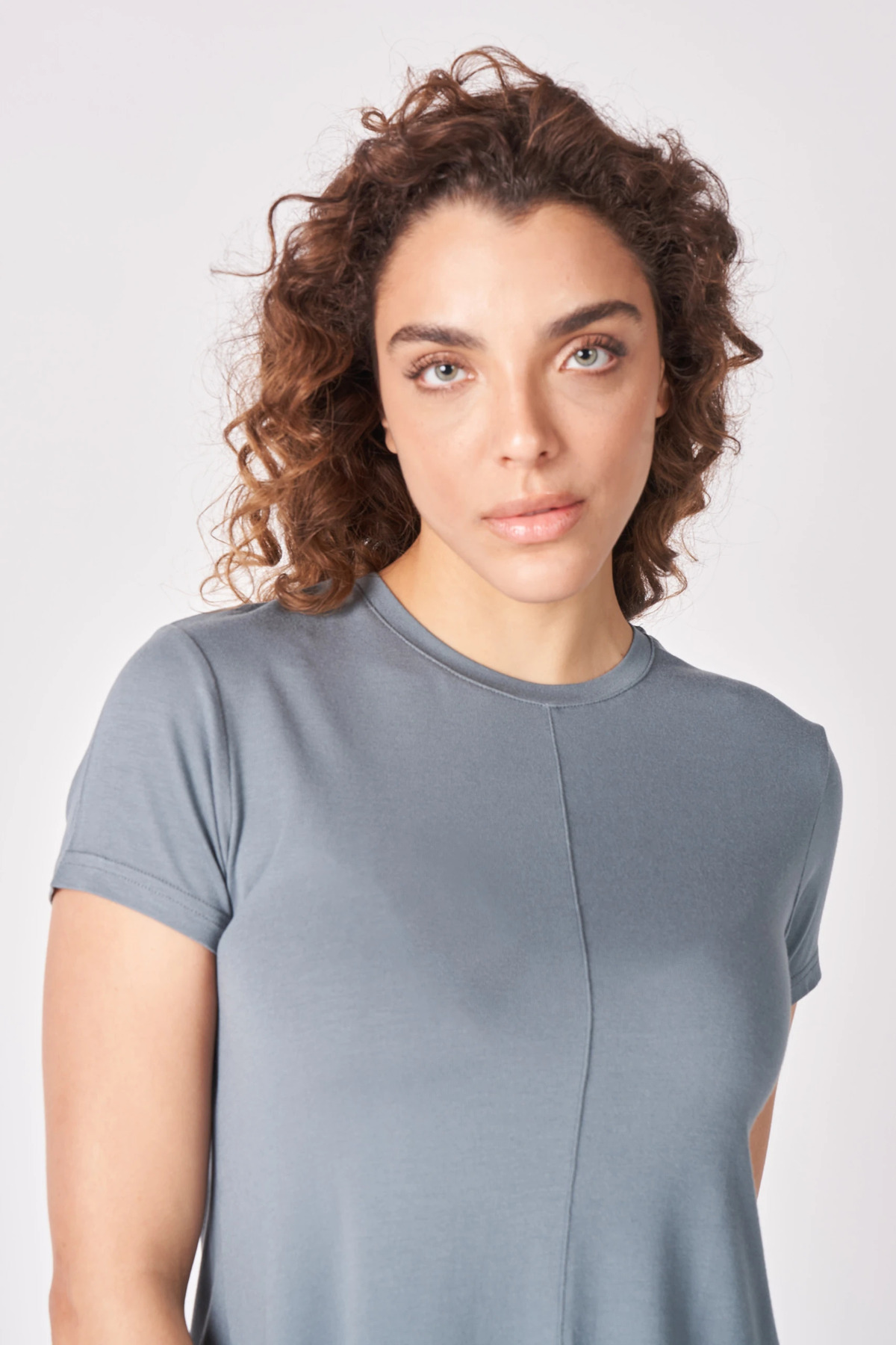 Kadın Oversize Bisiklet Yaka Kısa Kollu Tişört Bazalt Gri