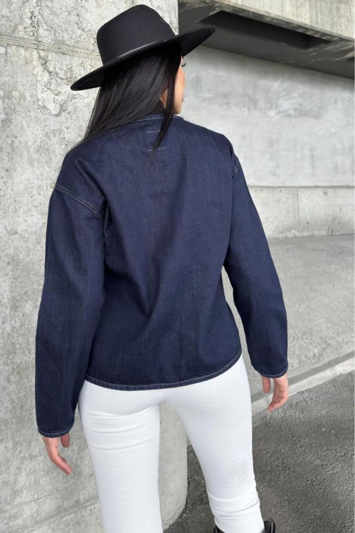 Kadın Oversize Denim Kot Ceket – Bağlama Detaylı, Oval Kesim KT00
