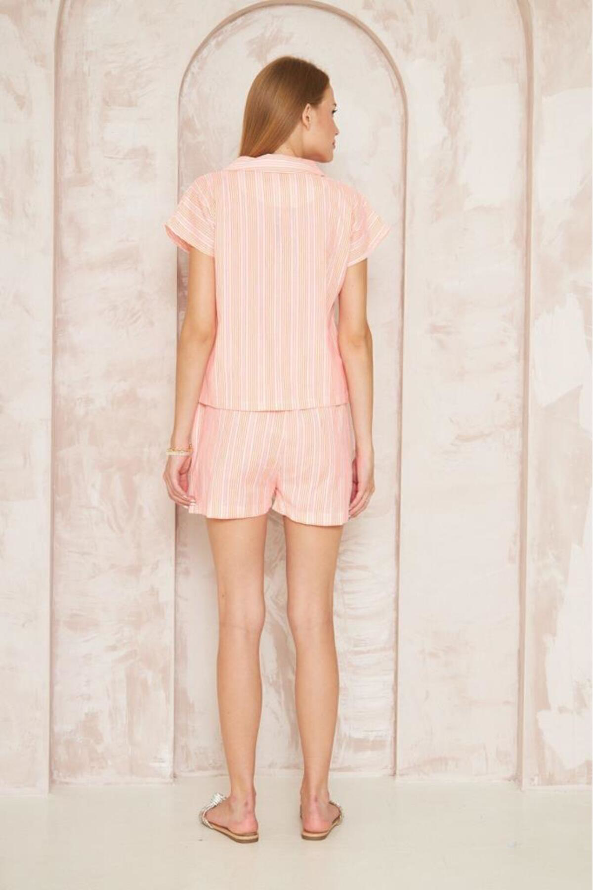 Pasaklı Giyim Kadın Özel Kumaş Ceket Yaka Beli Lastikli Kısa Kol Gömlek Cepli Ş