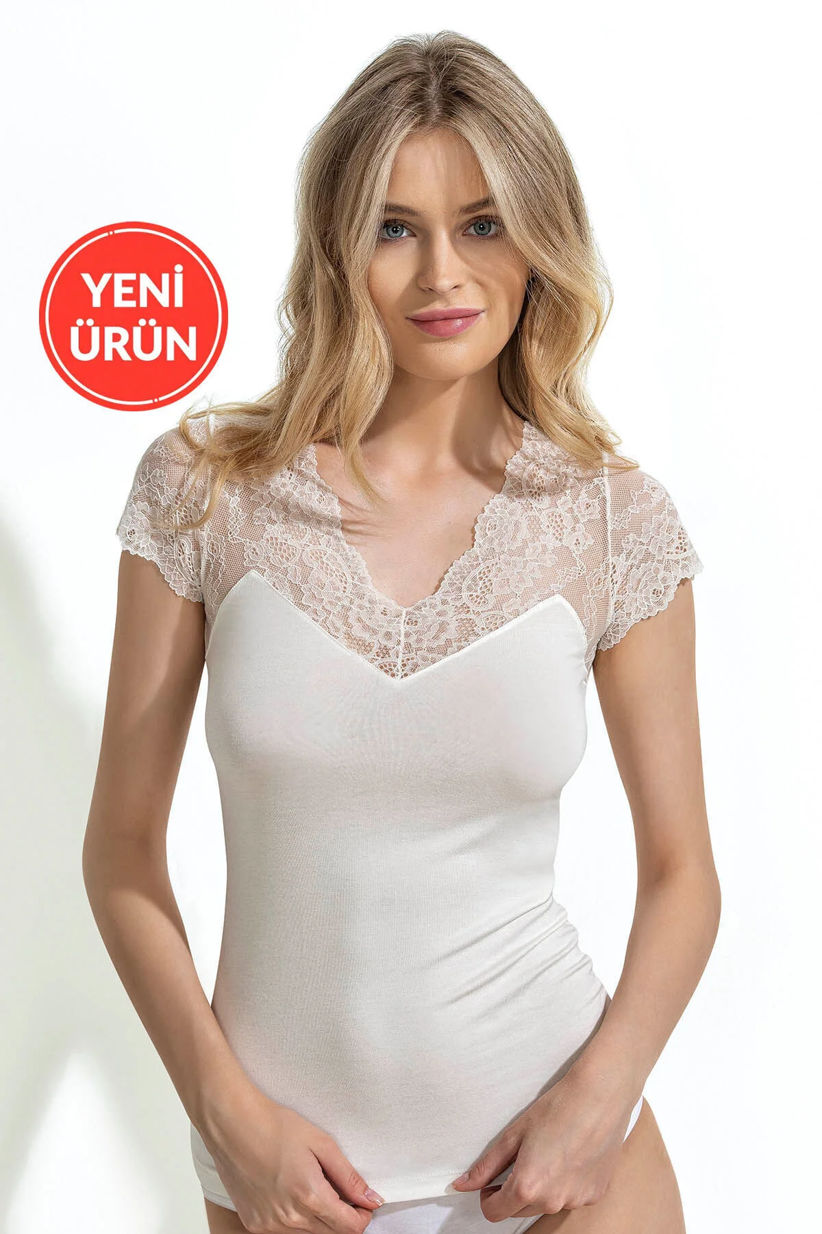 Kadın Pamuklu Modal Esnek Yumuşak Önü Dantel Detaylı V Yaka Atlet