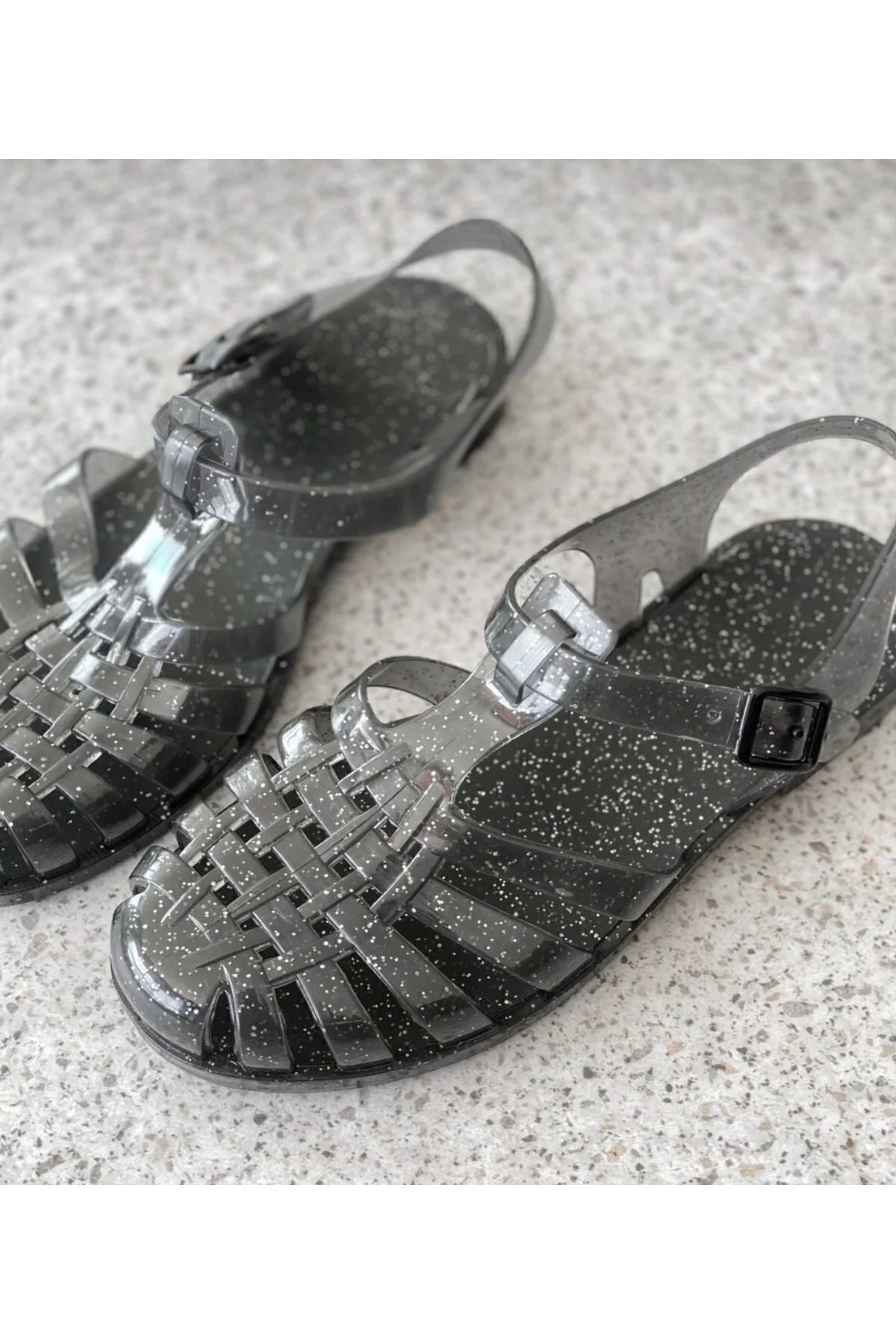 Mcasering Kadın Parlak Şeffaf Siyah Gümüş Simli Jelly Sandalet