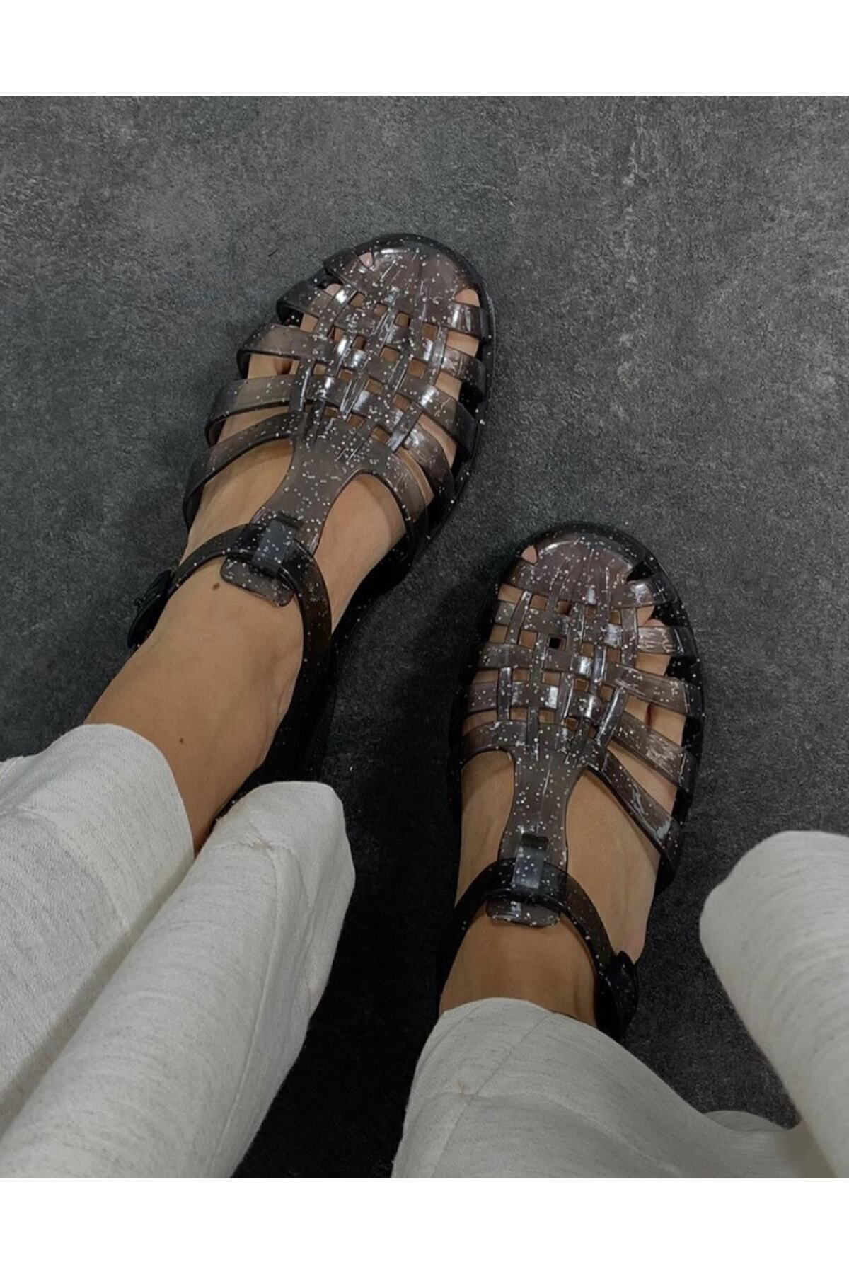 Mcasering Kadın Parlak Şeffaf Siyah Gümüş Simli Jelly Sandalet
