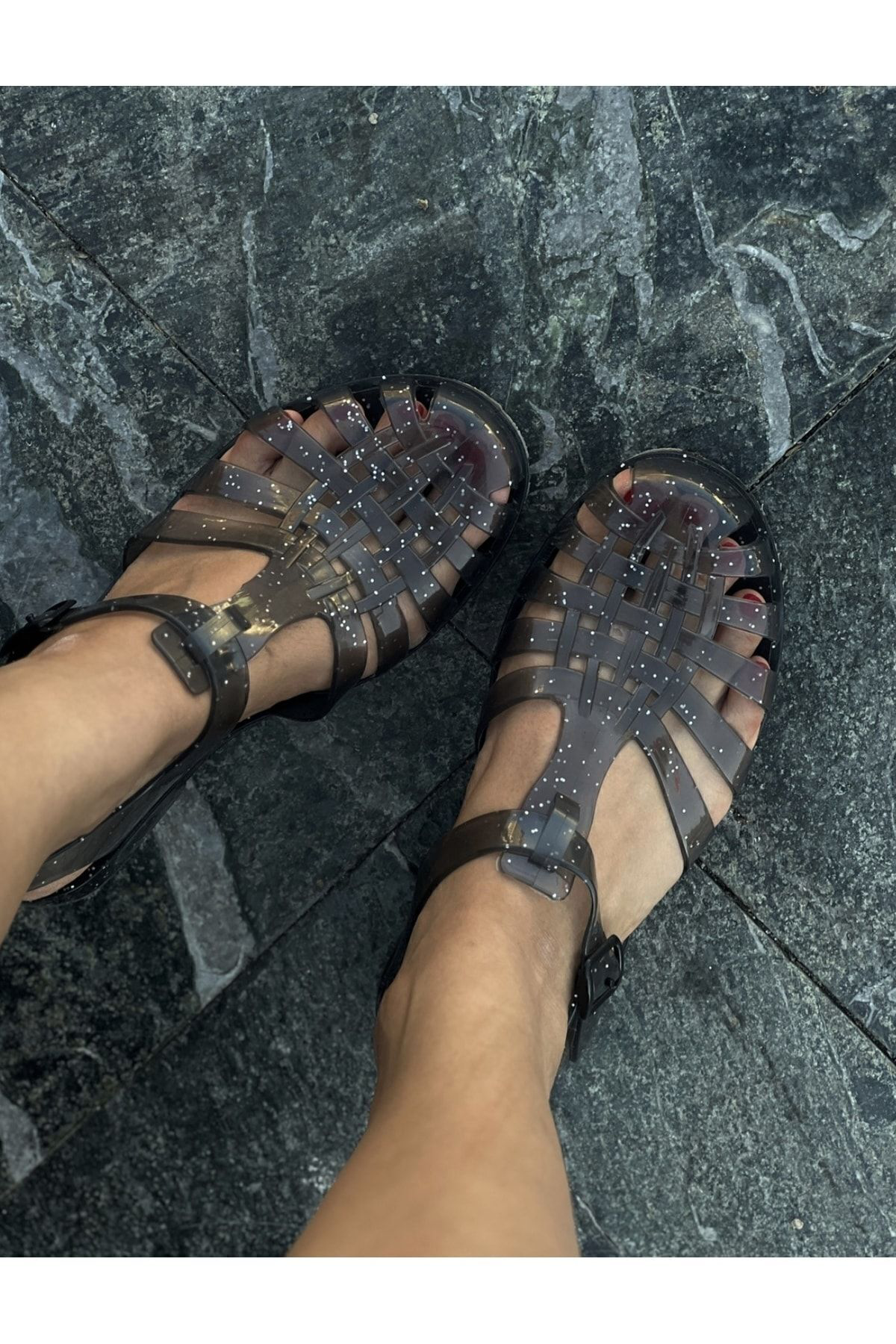 Mcasering Kadın Parlak Şeffaf Siyah Gümüş Simli Jelly Sandalet