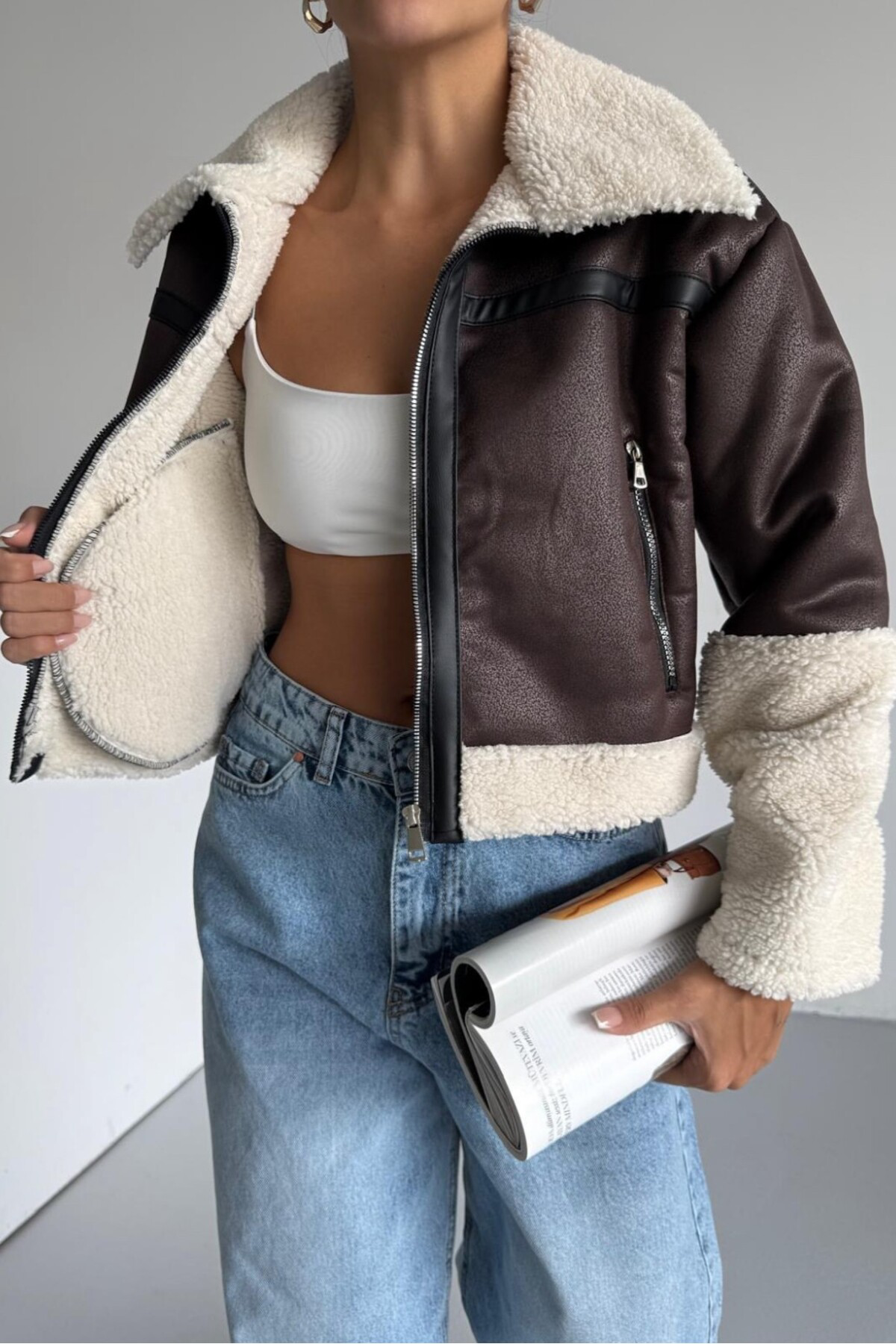 Moda Armanc Kadın Peluş Detaylı Crop Biker Suni Deri Mont