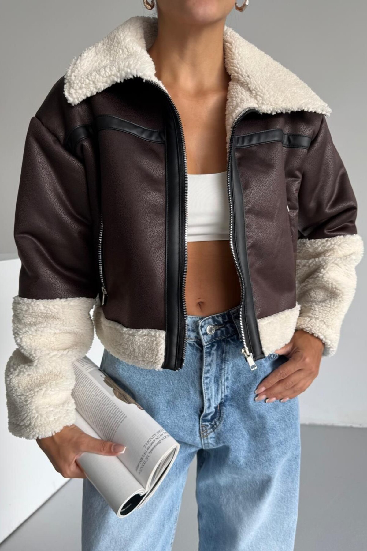 Moda Armanc Kadın Peluş Detaylı Crop Biker Suni Deri Mont