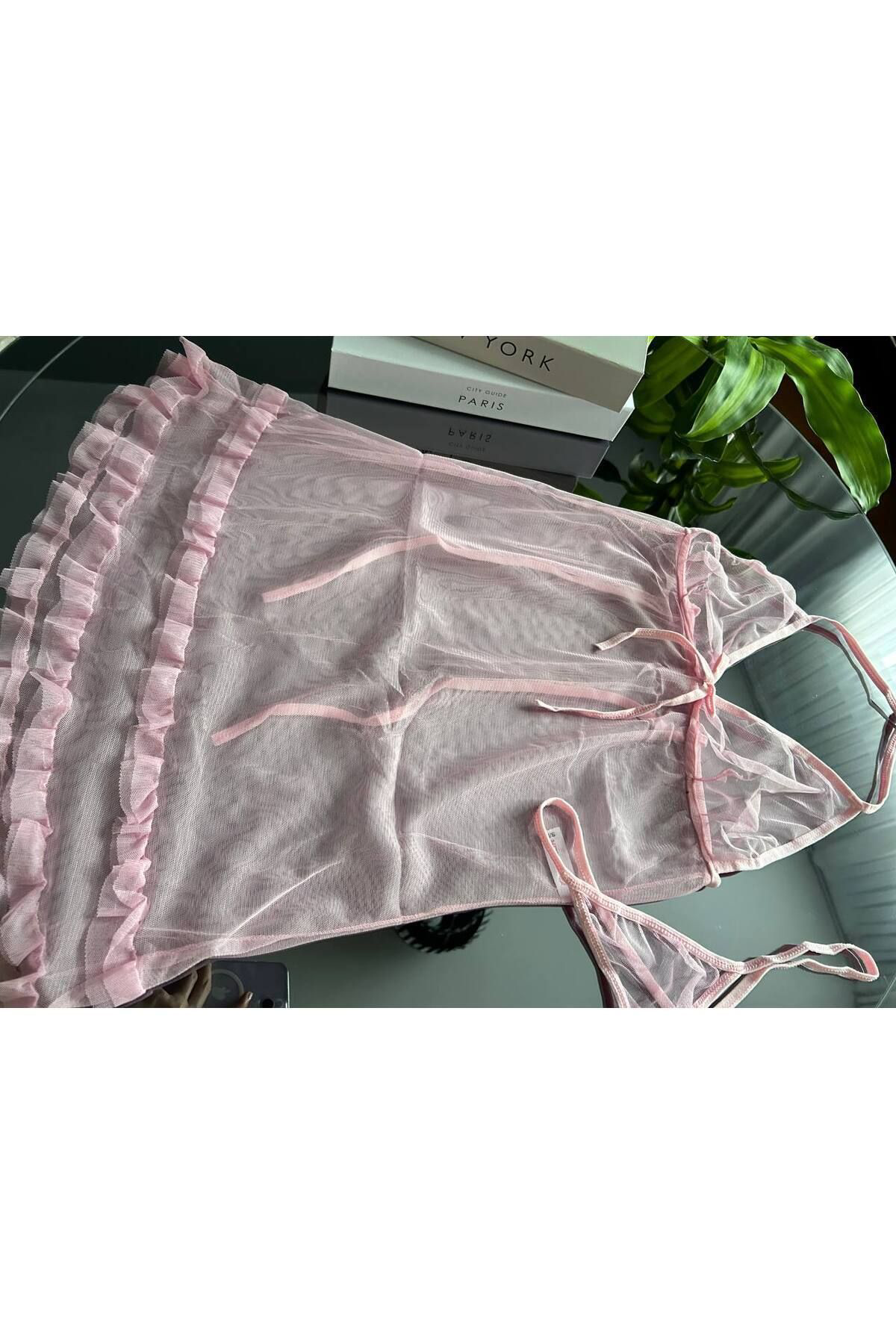 Kadın Pembe Dantel Detaylı Askılı Transparan Tül Gecelik Tanga Takımı Gecelik Takımı