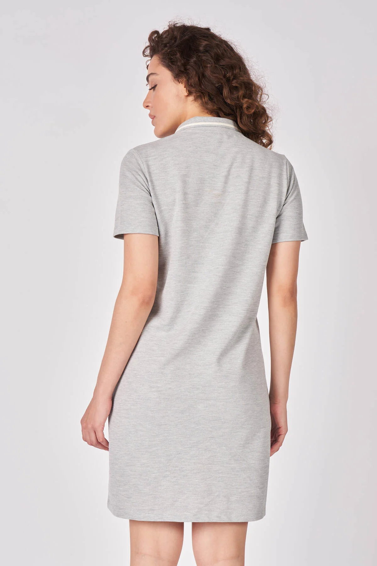 Kadın Polo Yakalı Kısa Kollu Regular Fit Basic Elbise Bej Melanj