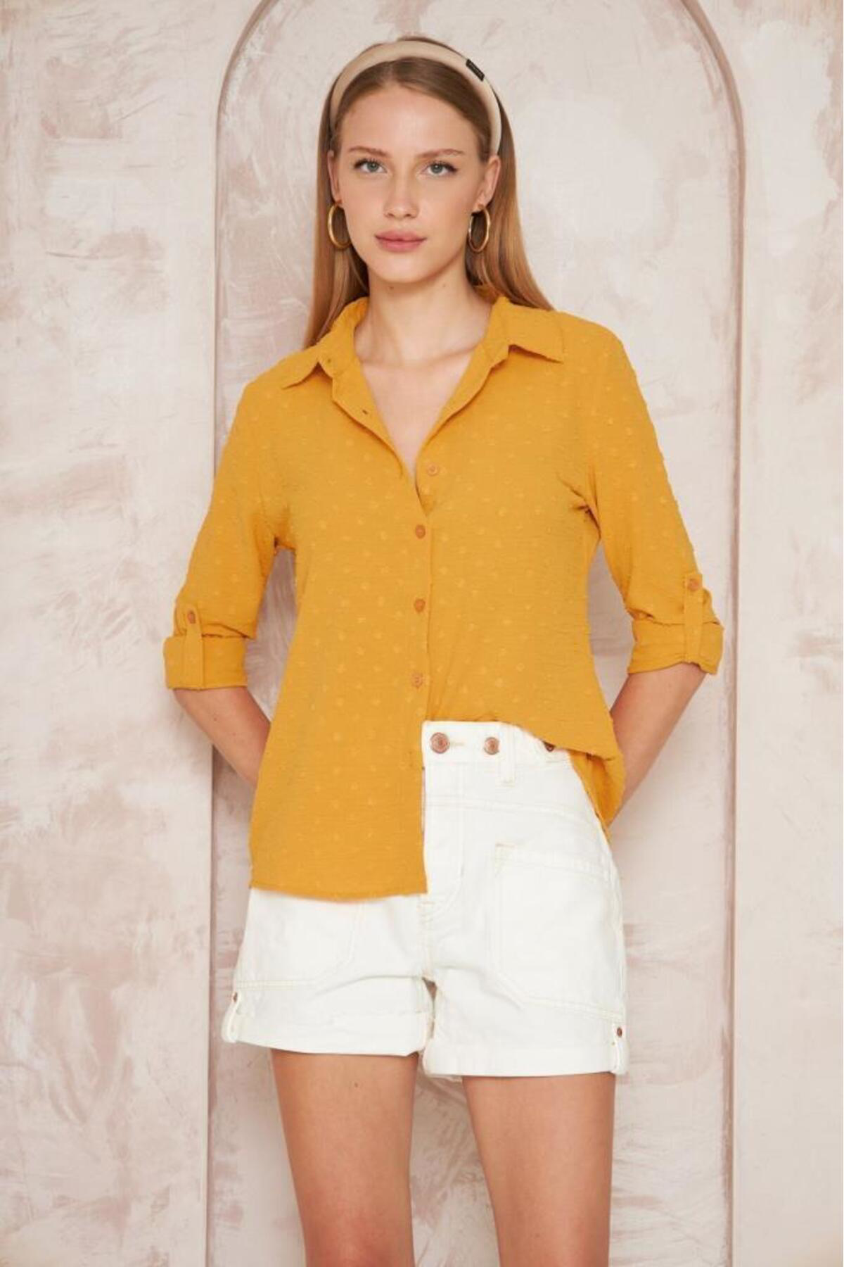 Pasaklı Giyim Kadın Ponponlu Slim Fit Uzun Kollu Gömlek Pudra 3621240