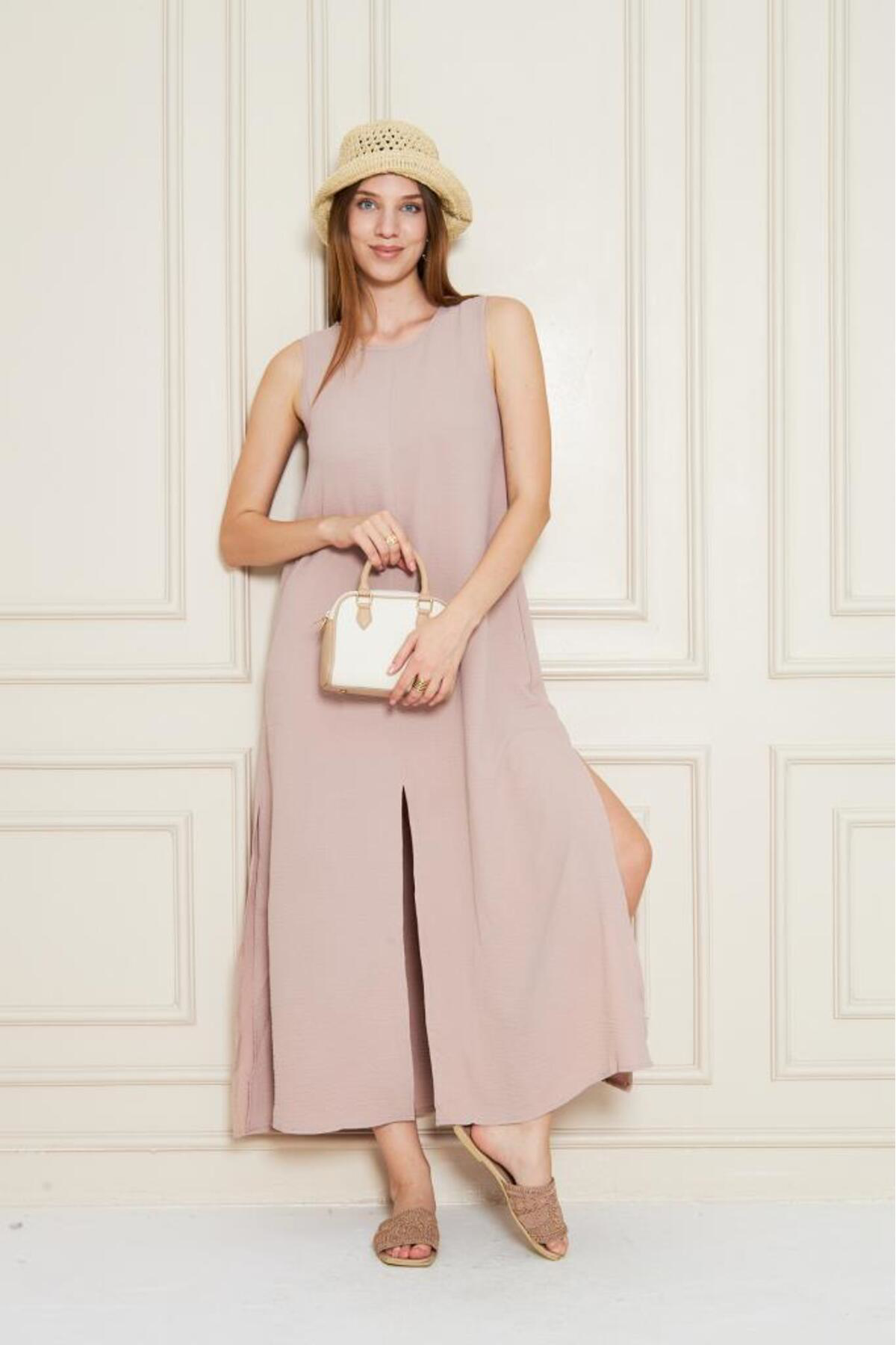 Pasaklı Giyim Kadın Pudra Sıfır Kol Aerobin Kumaş A Kesim Yırtmaçlı Maxi Yazlık Pasaklı Giyim Kadın Pudra Sıfır Kol Aerobin Kumaş A Kesim Yırtmaçlı Maxi Yazlık