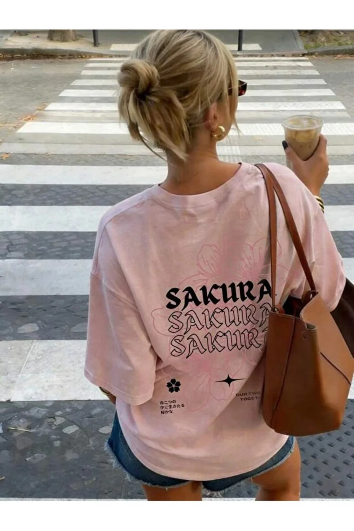 Kadın Sakura Çiçek Sırt Baskılı Oversize T-shirt 100% pamuk