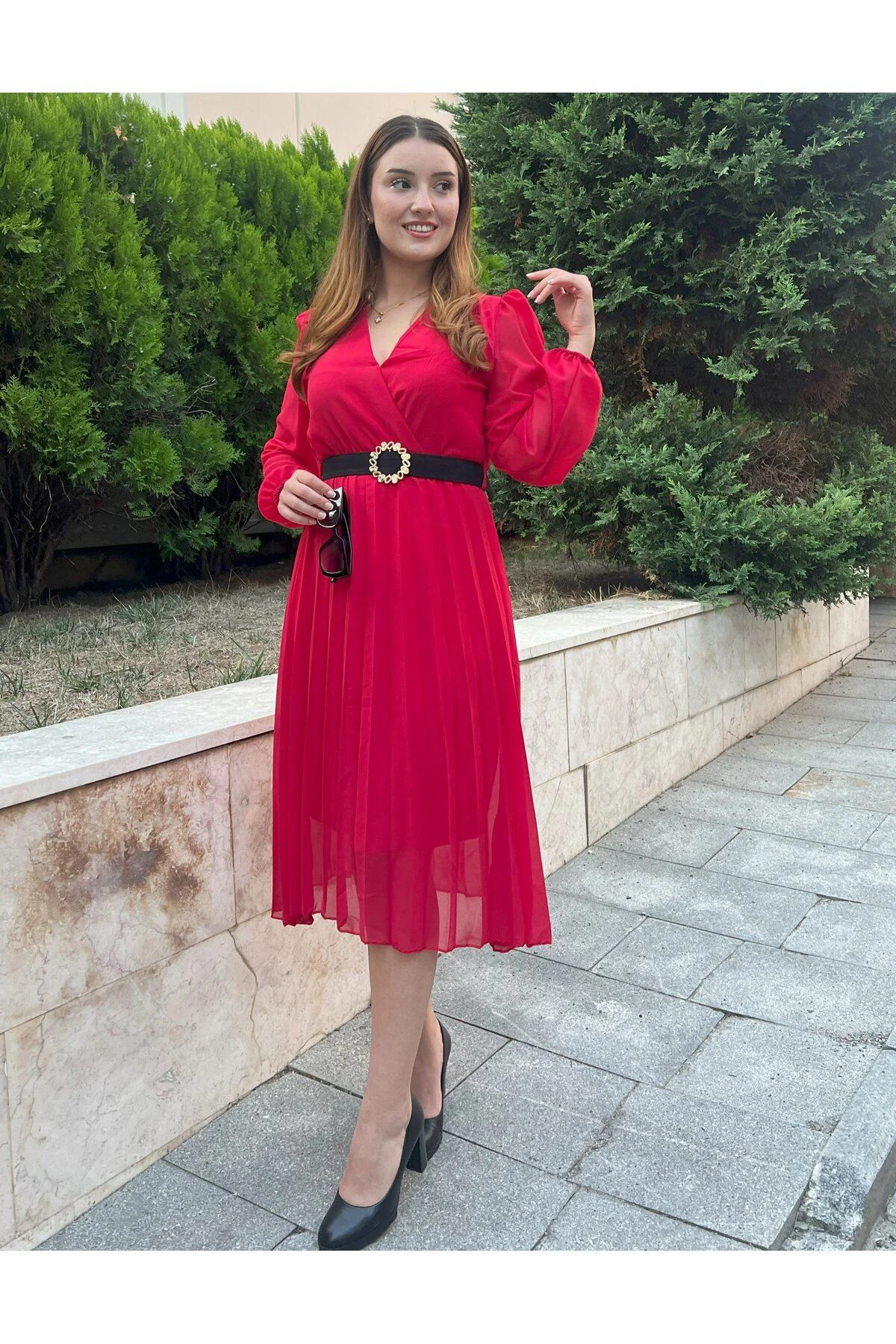 Kadın Şifon Kumaş Astalı Kloş Kesim Kruvaze Yaka Midi Boy Elbise