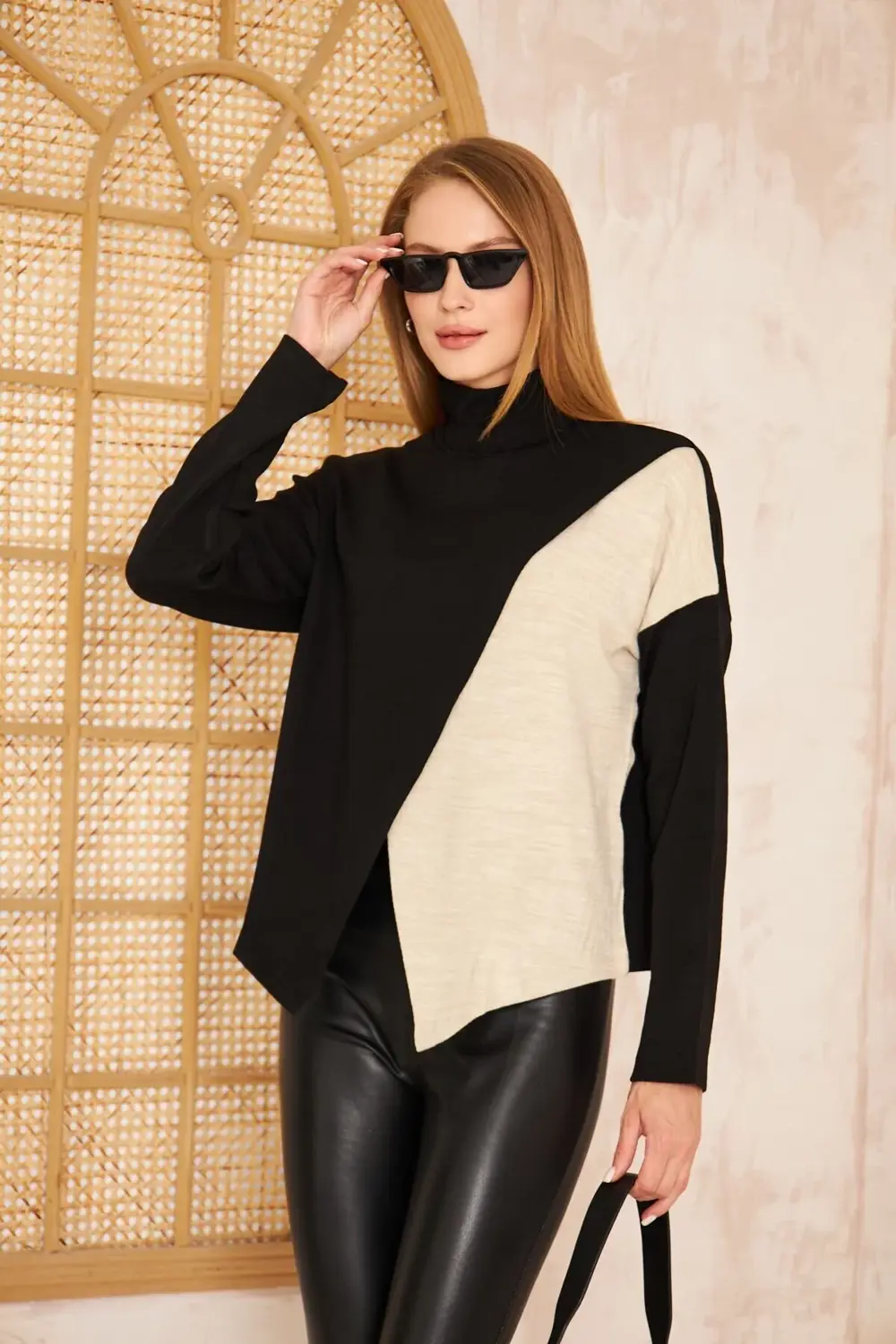 Kadın Siyah Bej Iki Katlı Asimetrik Akrilik Uzun Kollu Balıkçı Ya