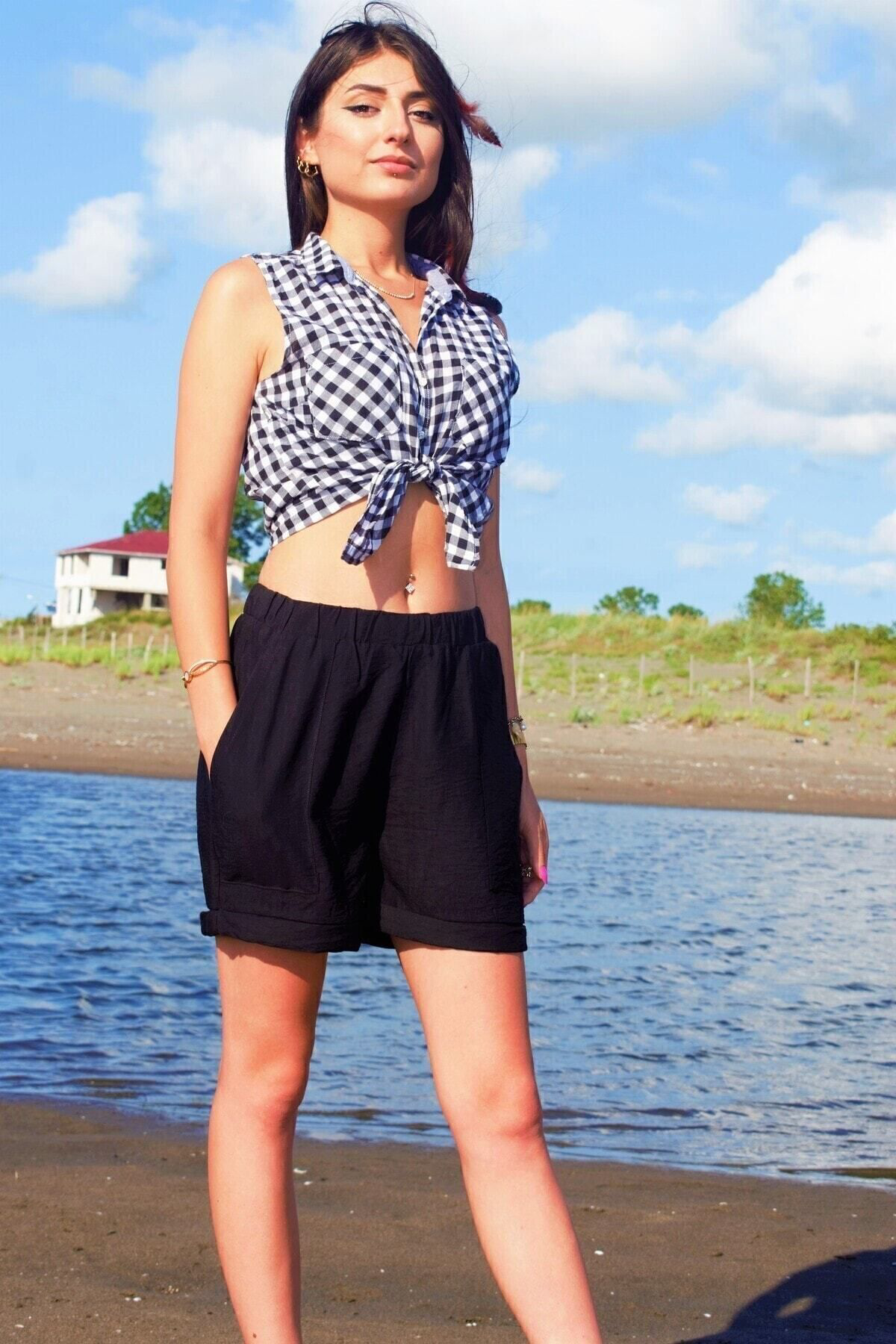 Pasaklı Giyim Kadın Siyah Beli Lastikli Keten Cepli Kısa Rahat Şort 289160