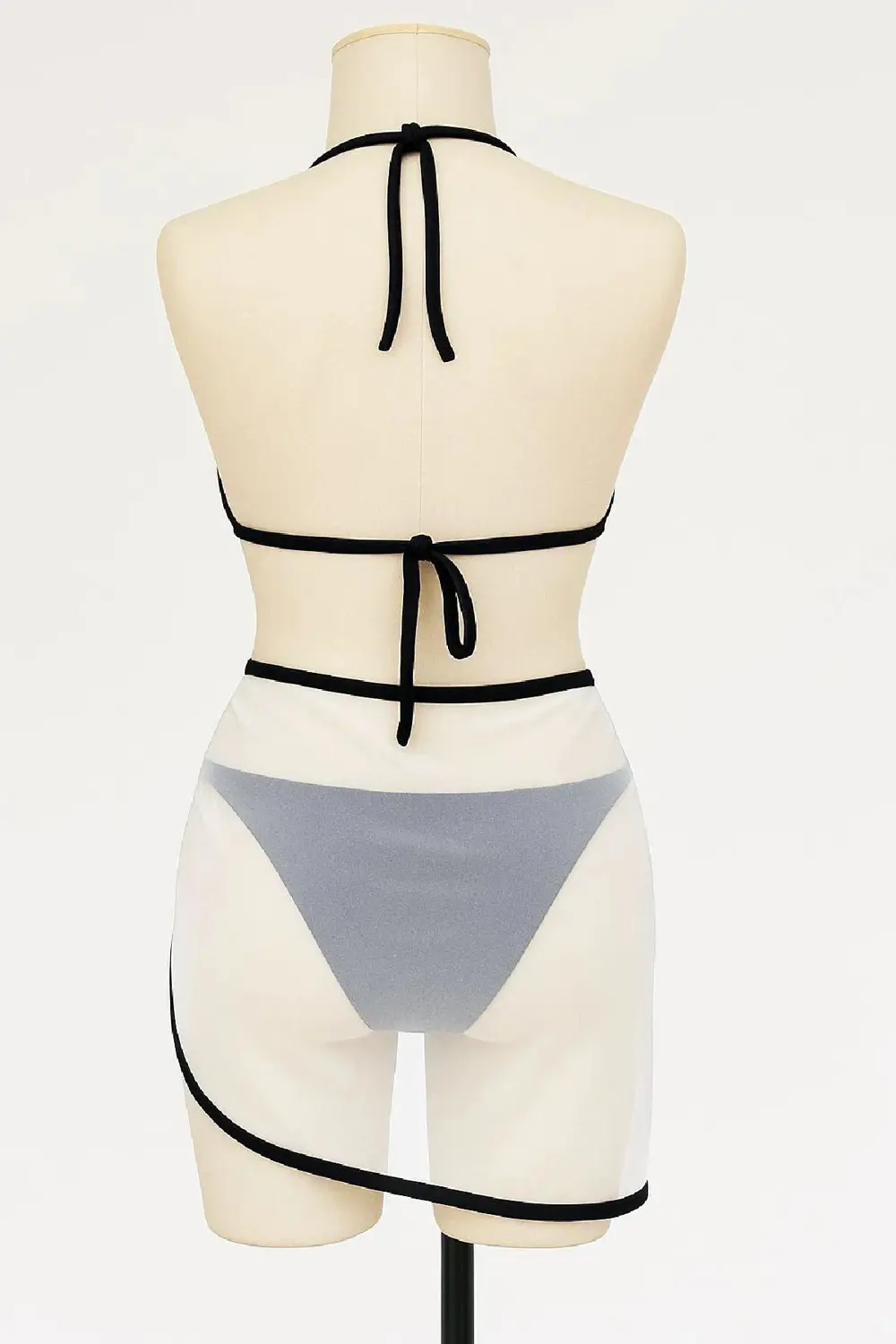 Kadın Siyah Beyaz Pareolu Yandan Ve Boyundan Bağlamalı 3'lü Bikin