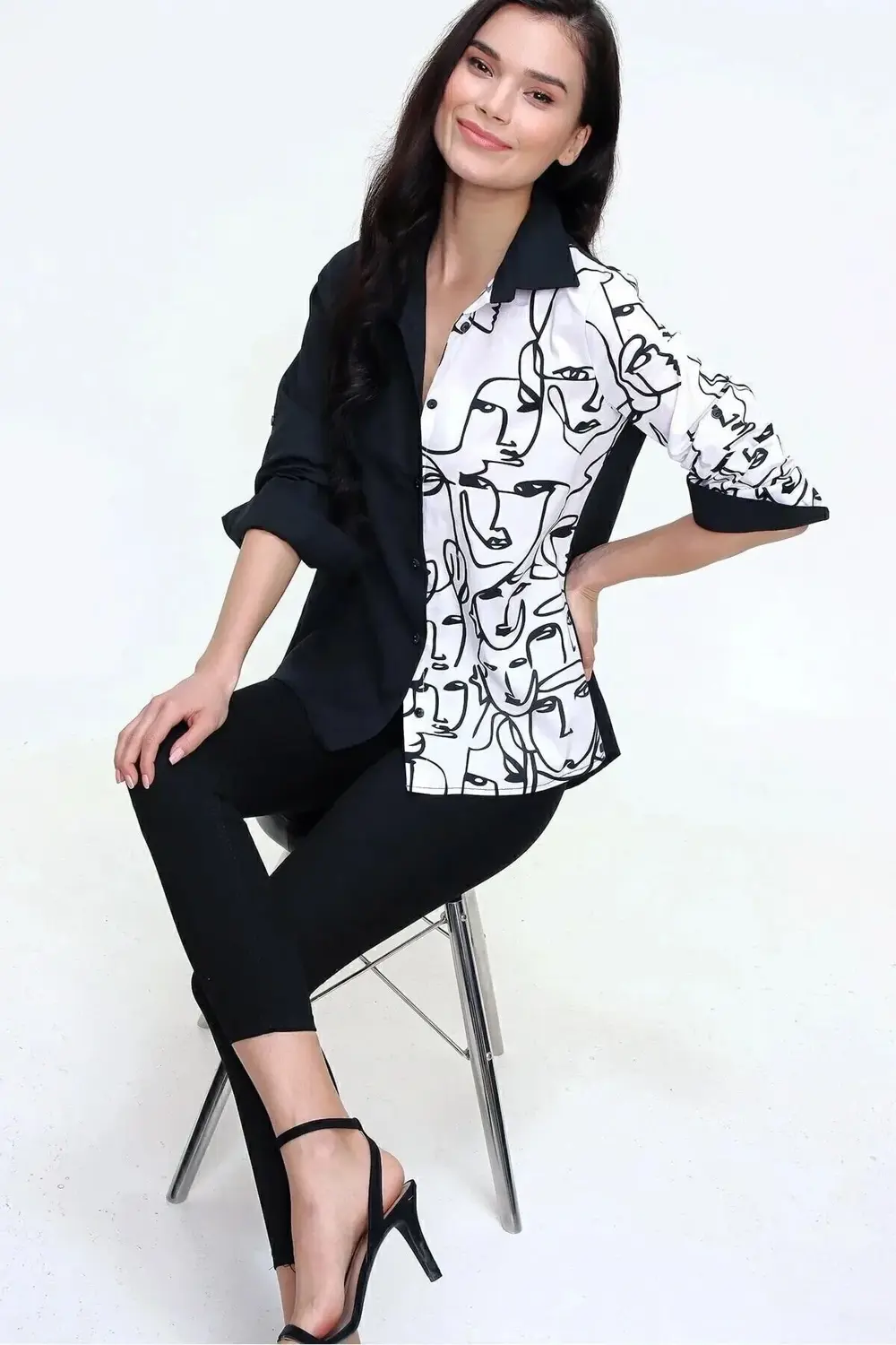 Kadın Siyah Beyaz Yüz Silüetli Uzun Kollu Rahat Tarz Basic Gömlek