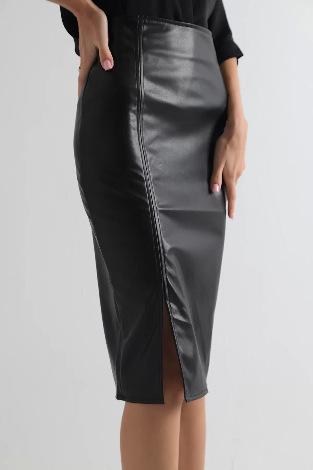 Kadın Siyah Deri Yırtmaçlı Kalem Etek