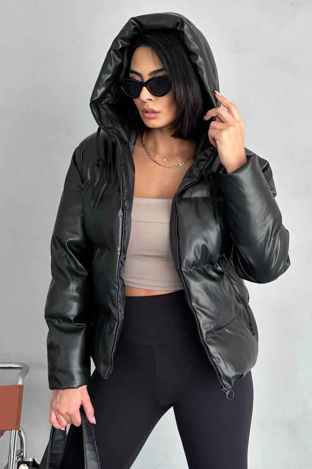 Kadın Siyah Deri Kapüşonlu Şişme Mont - Oversize