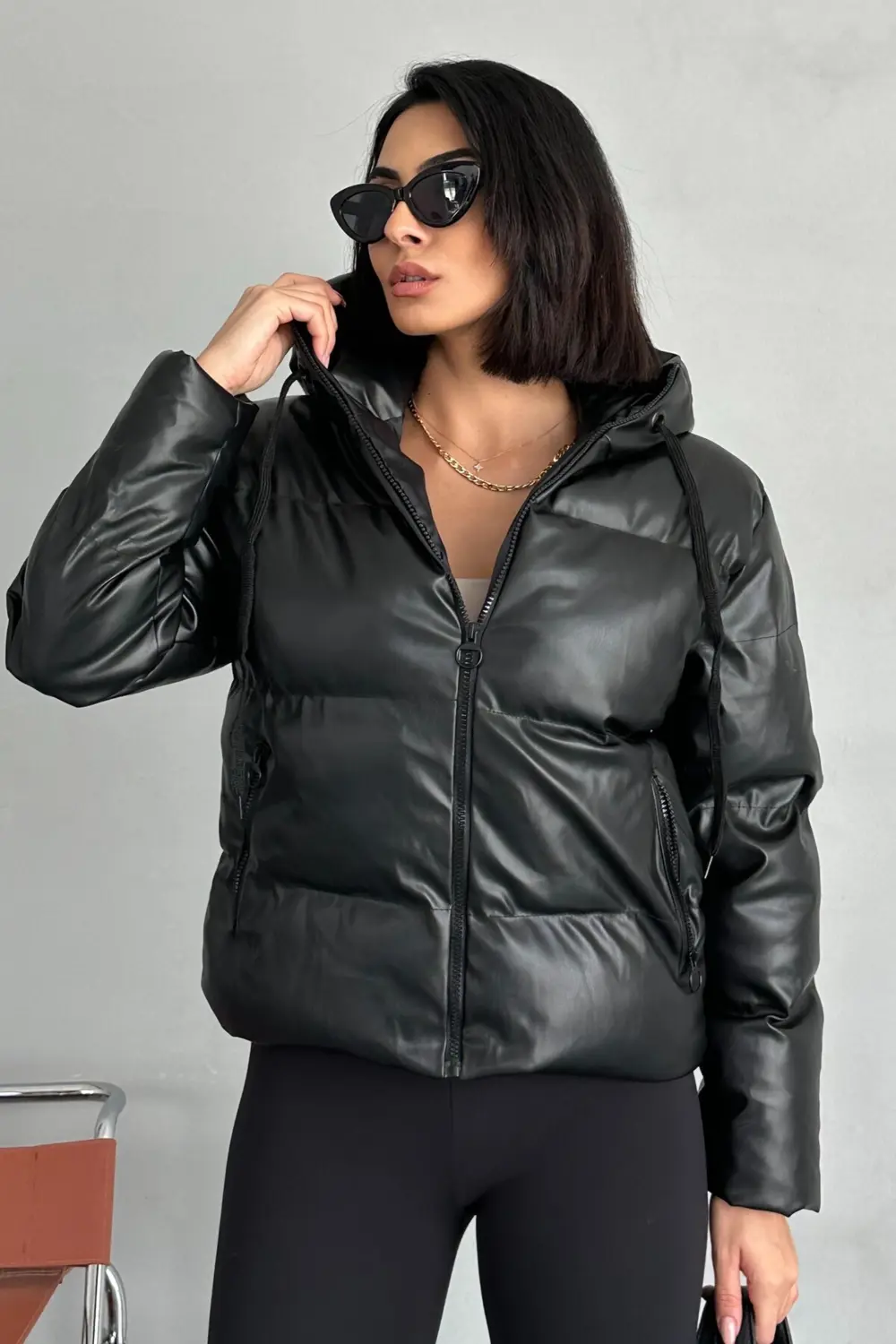 Kadın Siyah Deri Kapüşonlu Şişme Mont - Oversize