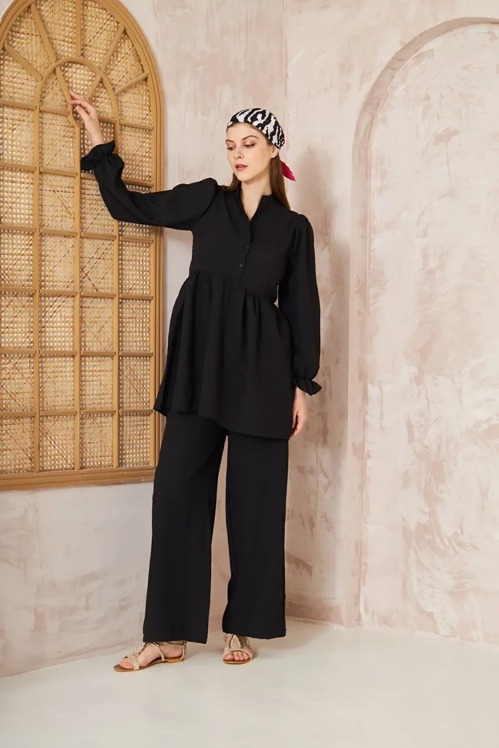 Kadın Siyah Gofre Balon Kol Büzgülü Tunik / Beli Lastikli Cepli P