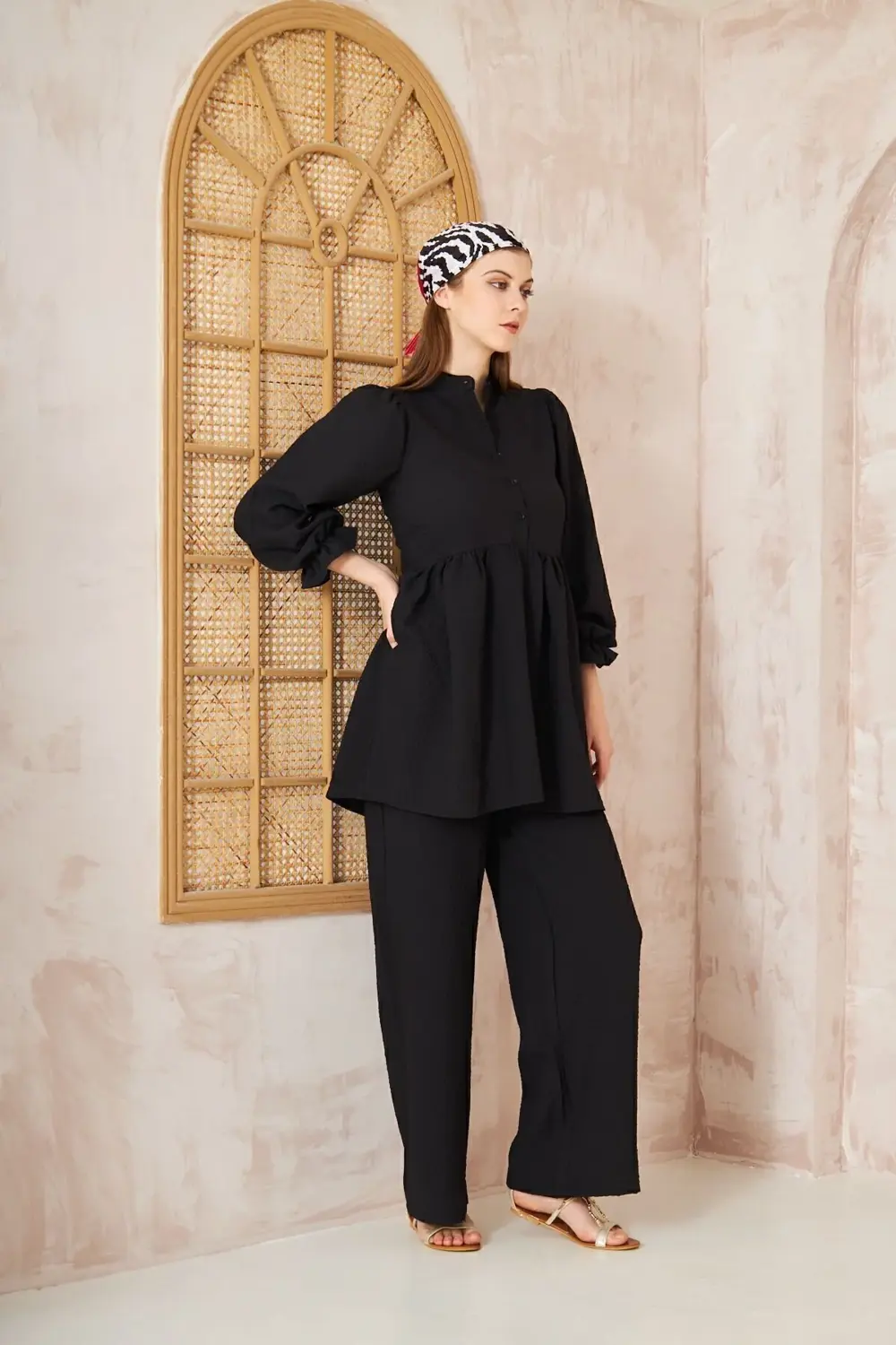 Kadın Siyah Gofre Balon Kol Büzgülü Tunik / Beli Lastikli Cepli P