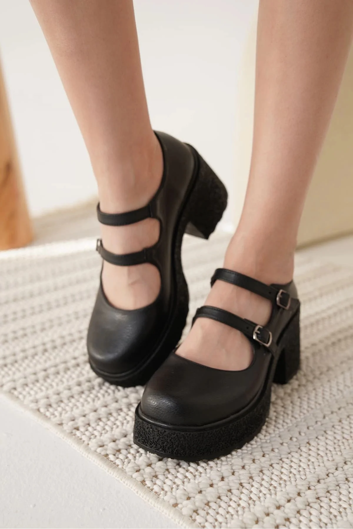 Kadın Siyah Günlük Ayakkabı TR06MS07C