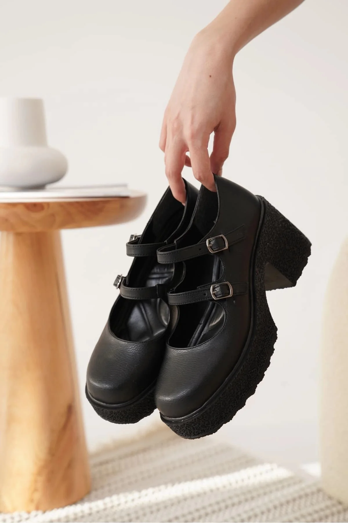 Kadın Siyah Günlük Ayakkabı TR06MS07C