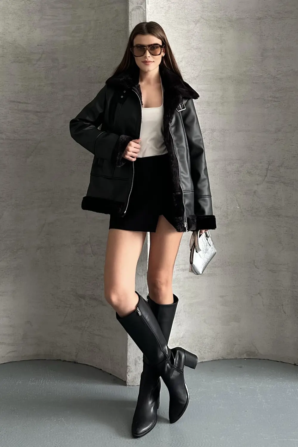 Kadın Siyah İçi İpek Kürklü Oversize Suni Deri Mont - Biker Shear