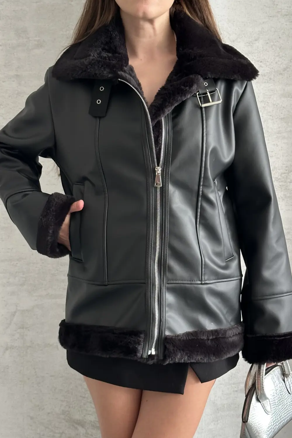 Kadın Siyah İçi İpek Kürklü Oversize Suni Deri Mont - Biker Shear